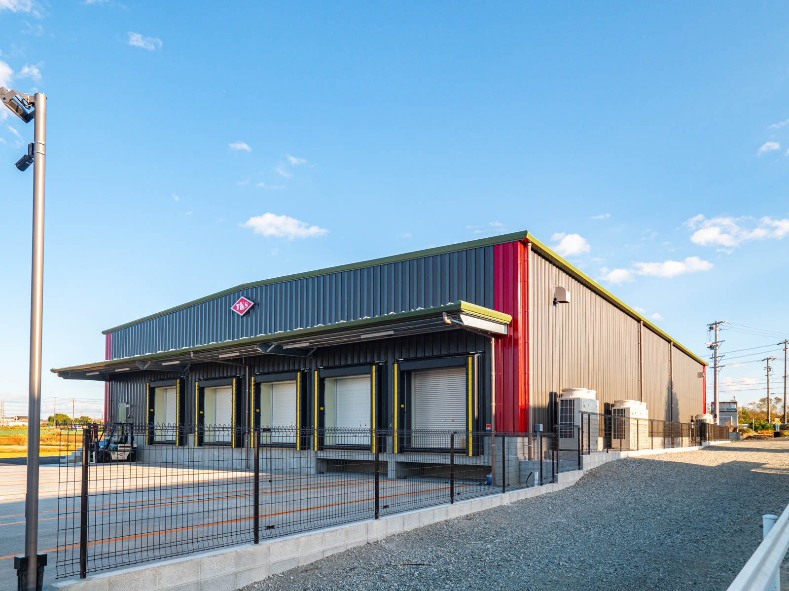 Exterior-5.JPG