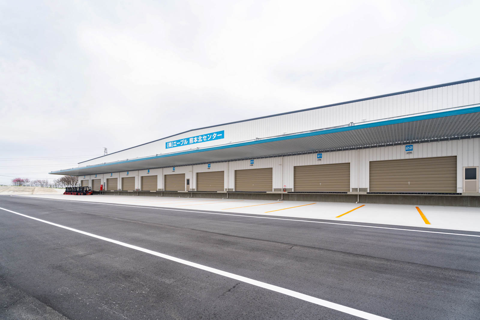 Exterior-5.JPG
