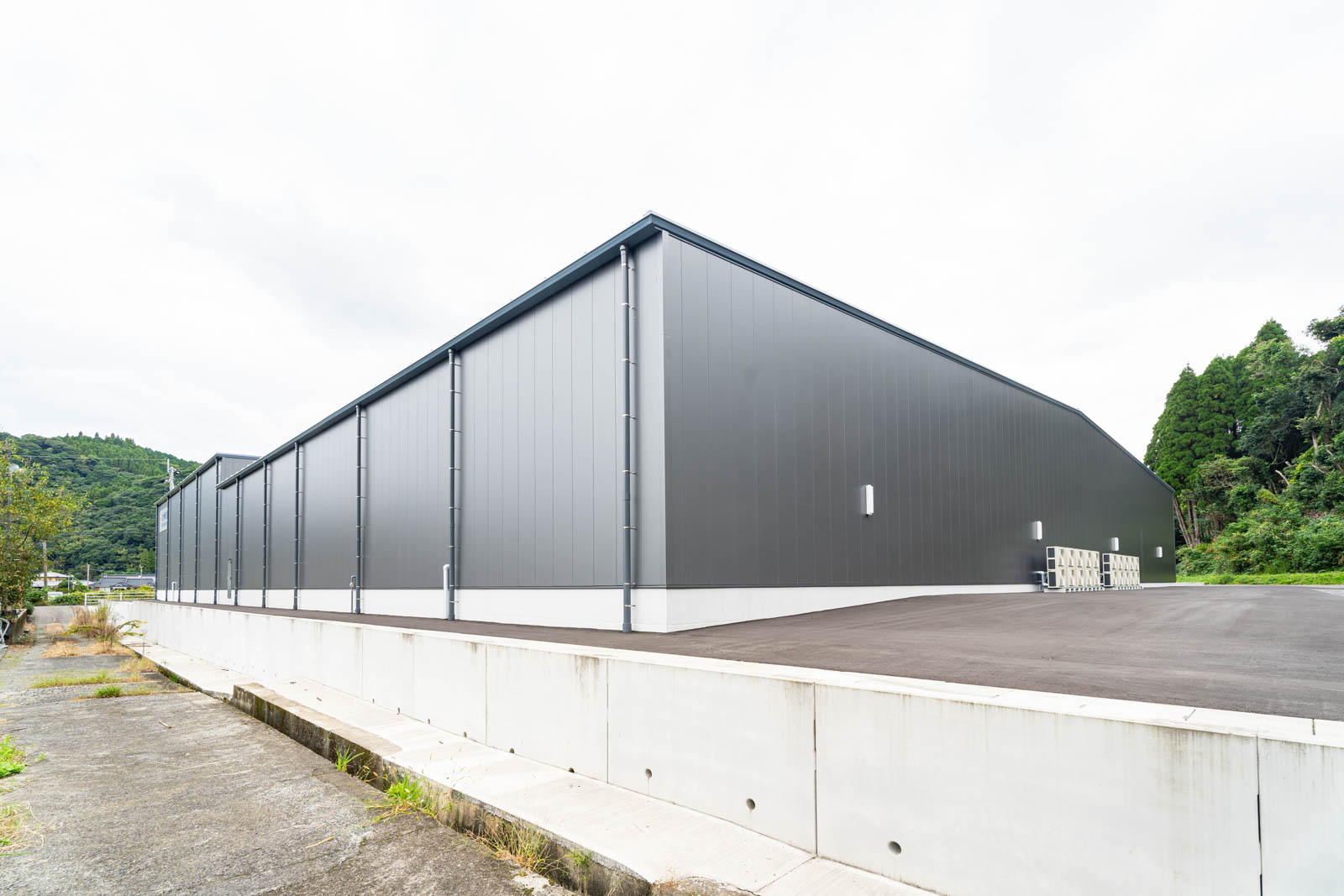 Exterior-5.JPG