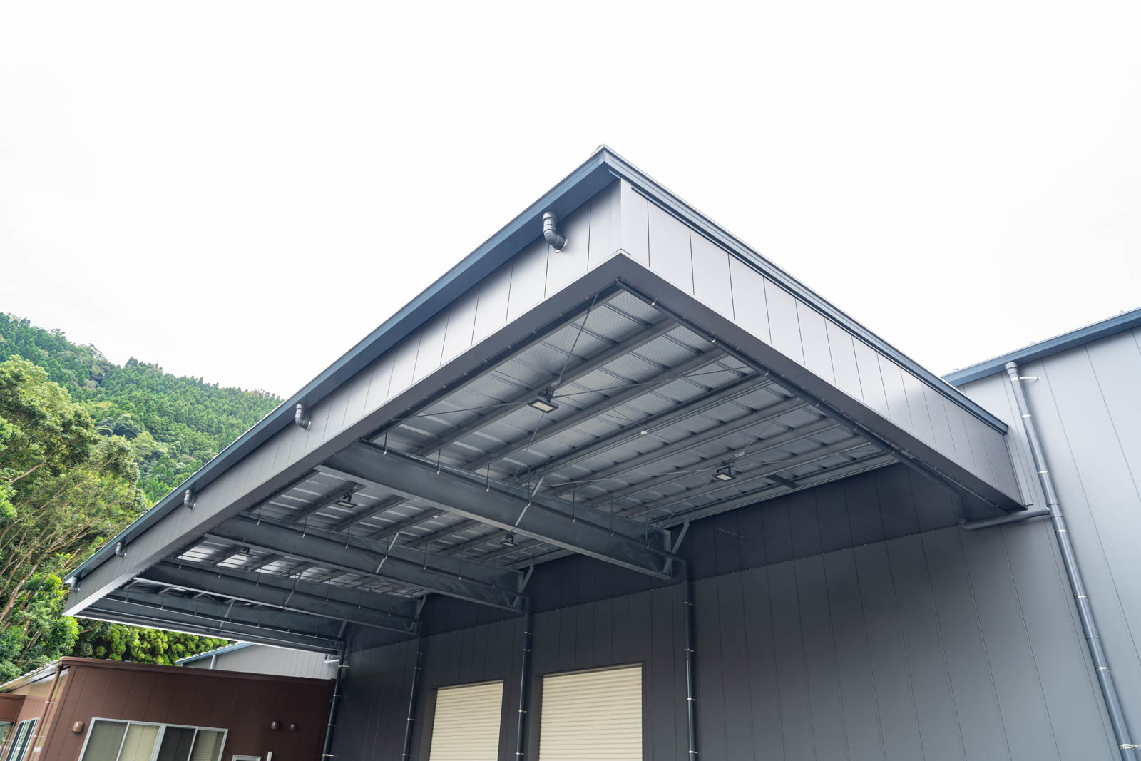 Exterior-5.JPG
