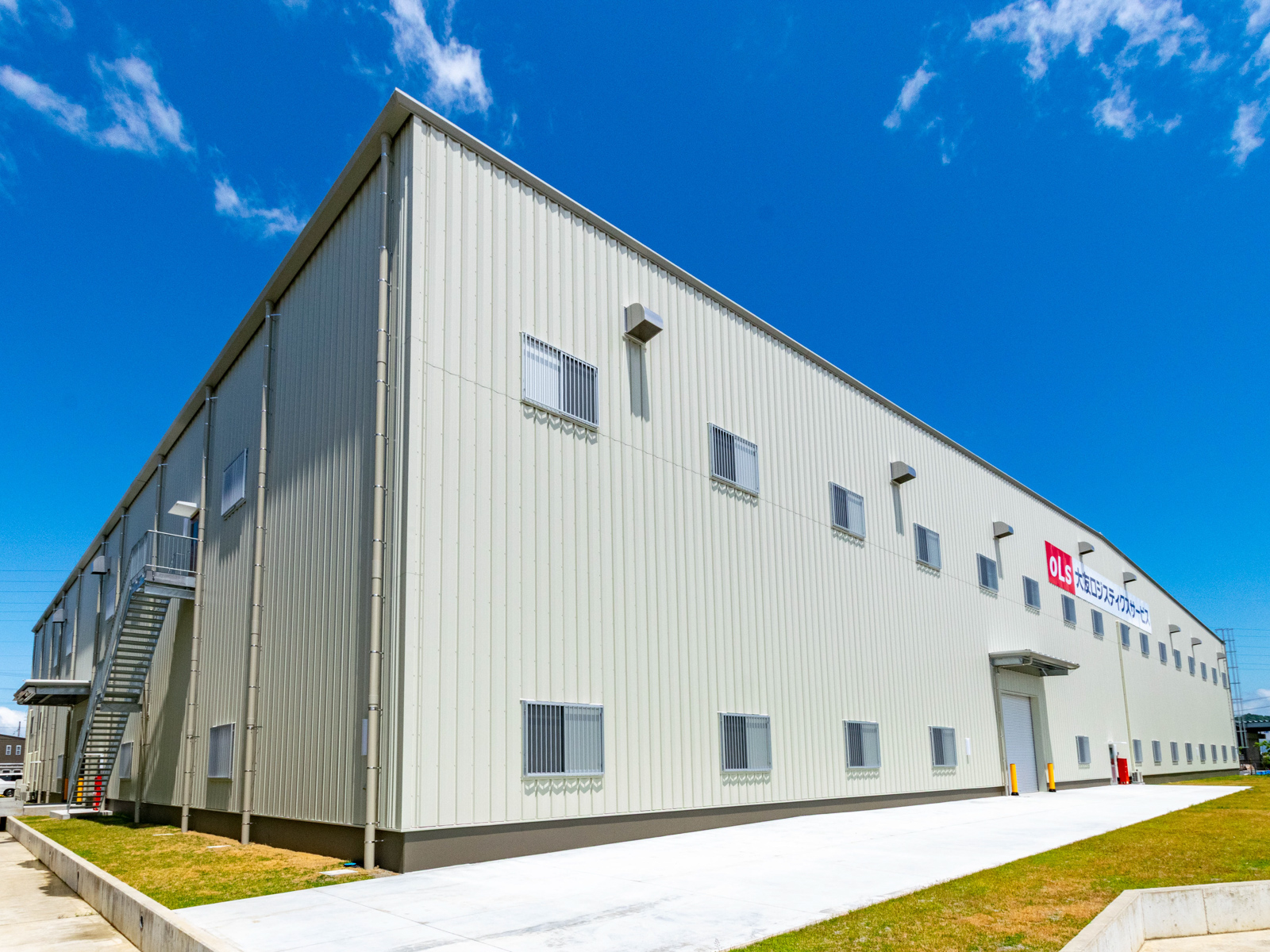 Exterior-5.JPG