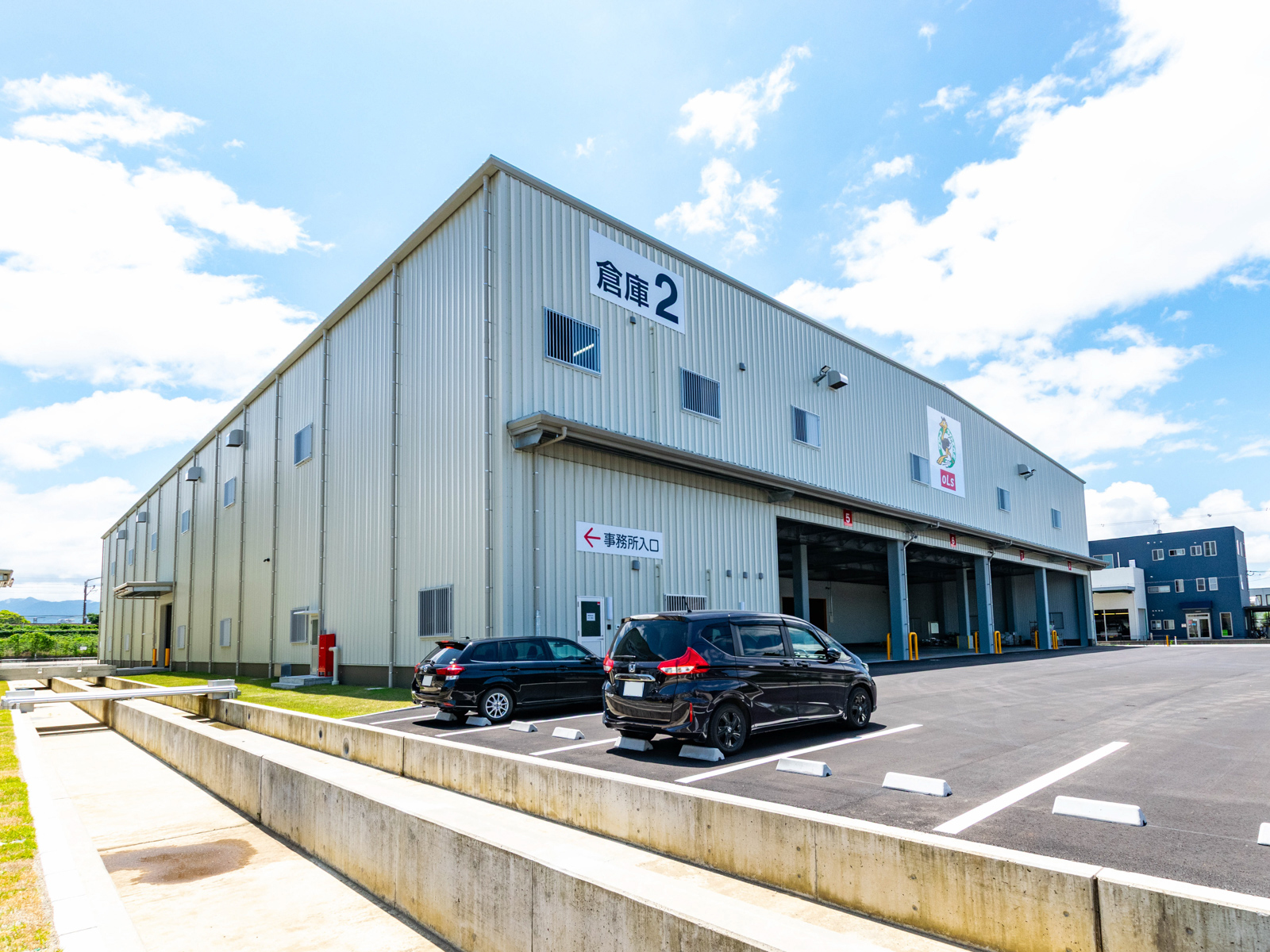 Exterior-4.JPG