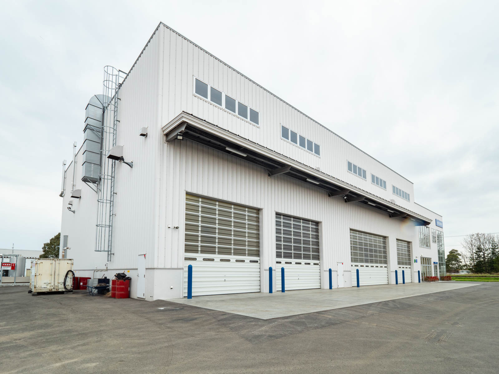 Exterior-5.JPG