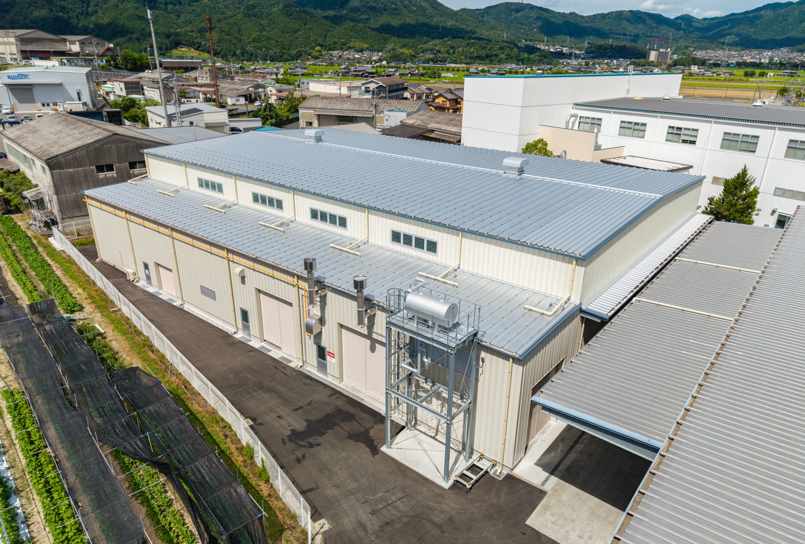 Exterior-3.JPG
