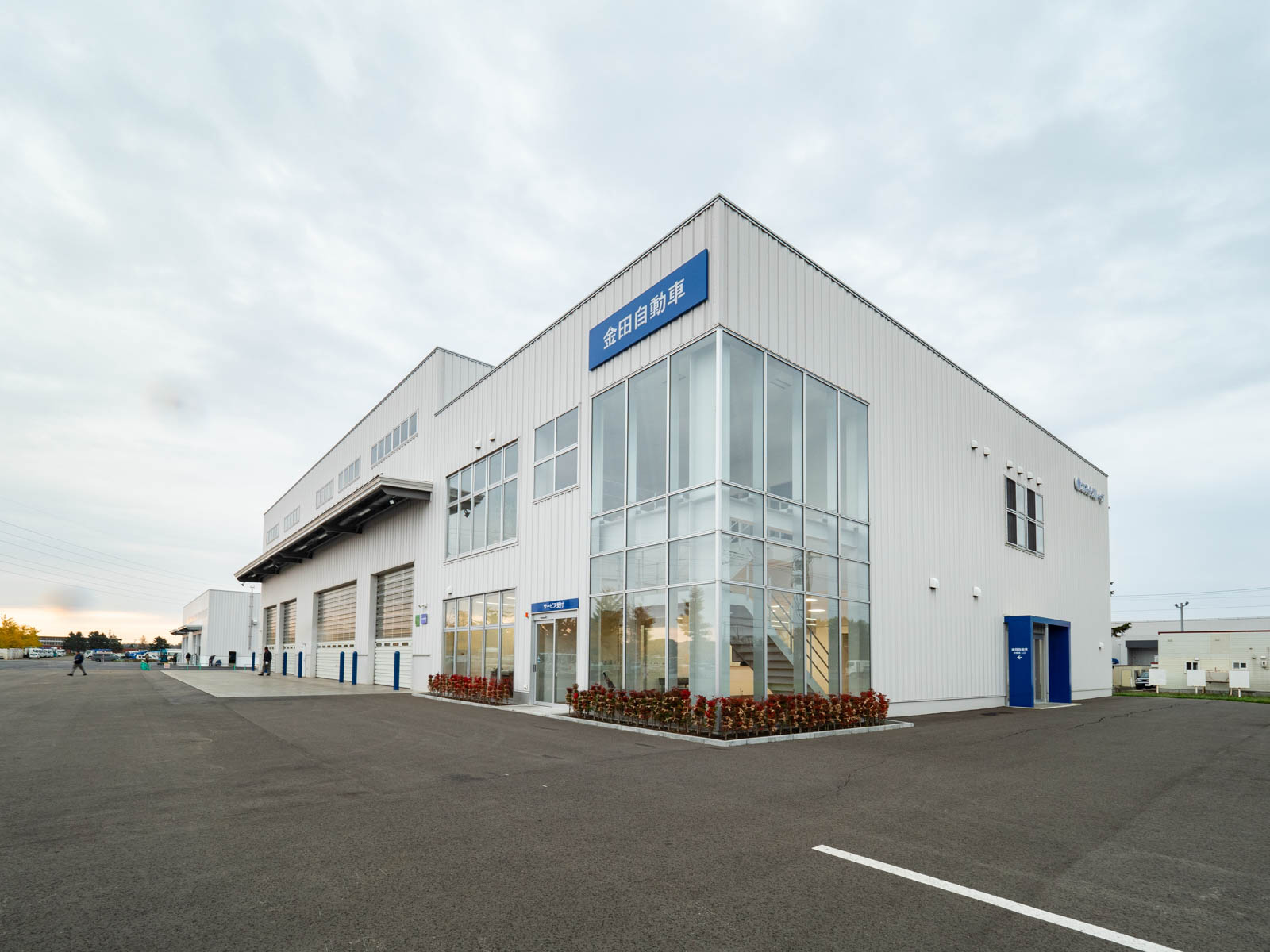 Exterior-5.JPG
