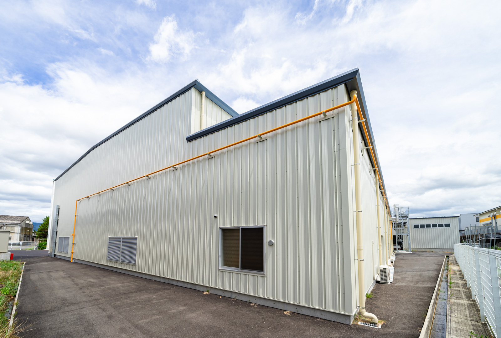 Exterior-5.JPG