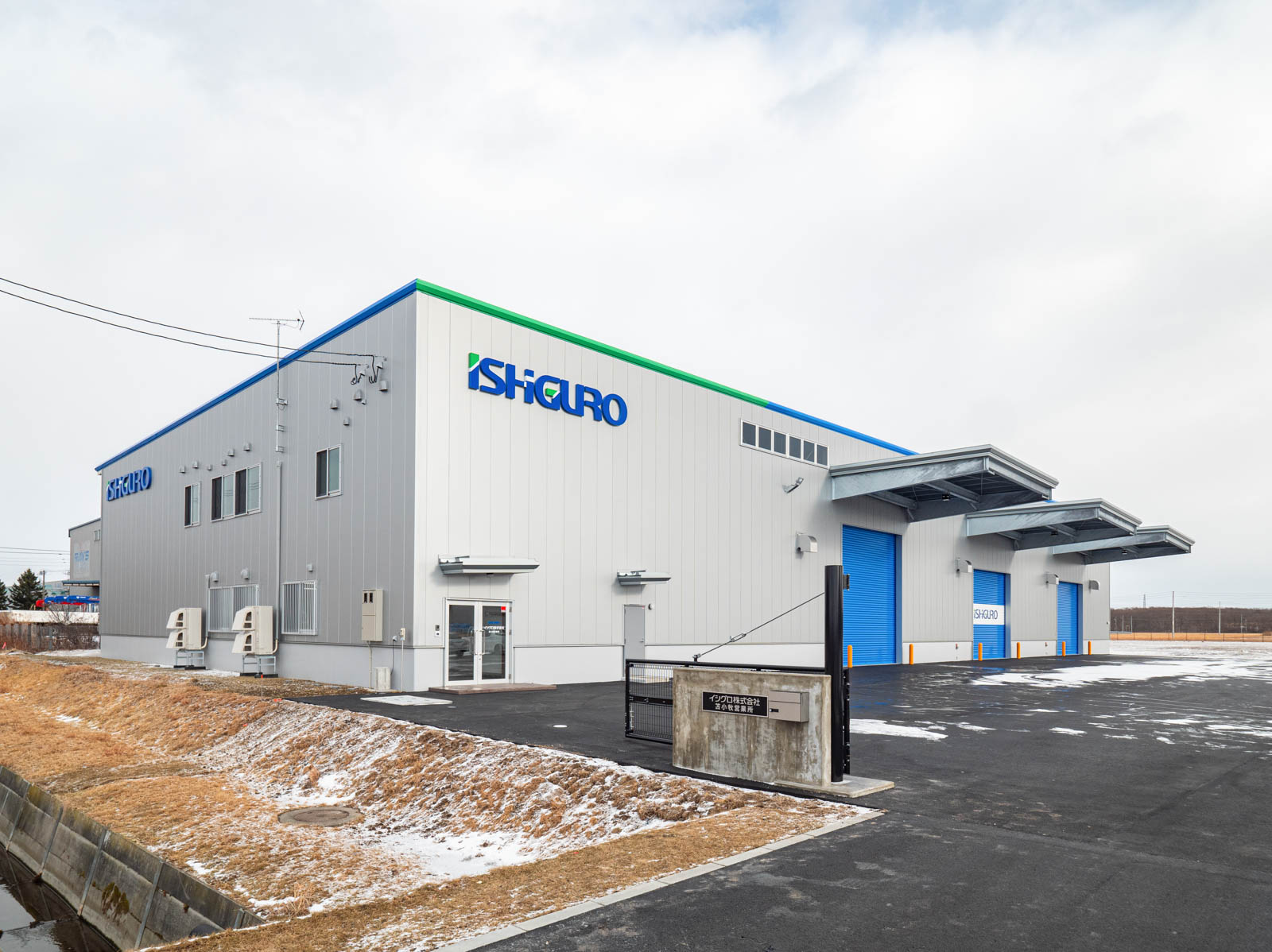 Exterior-5.JPG