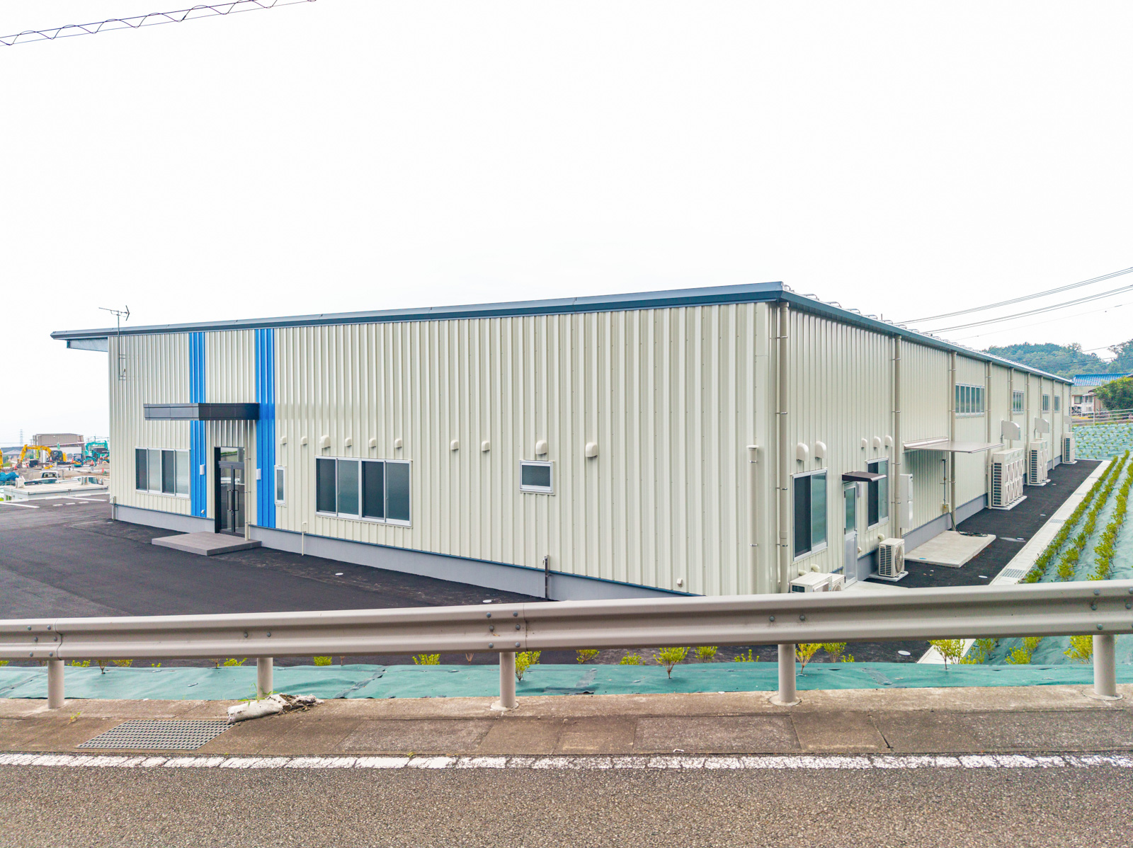 Exterior-5.JPG