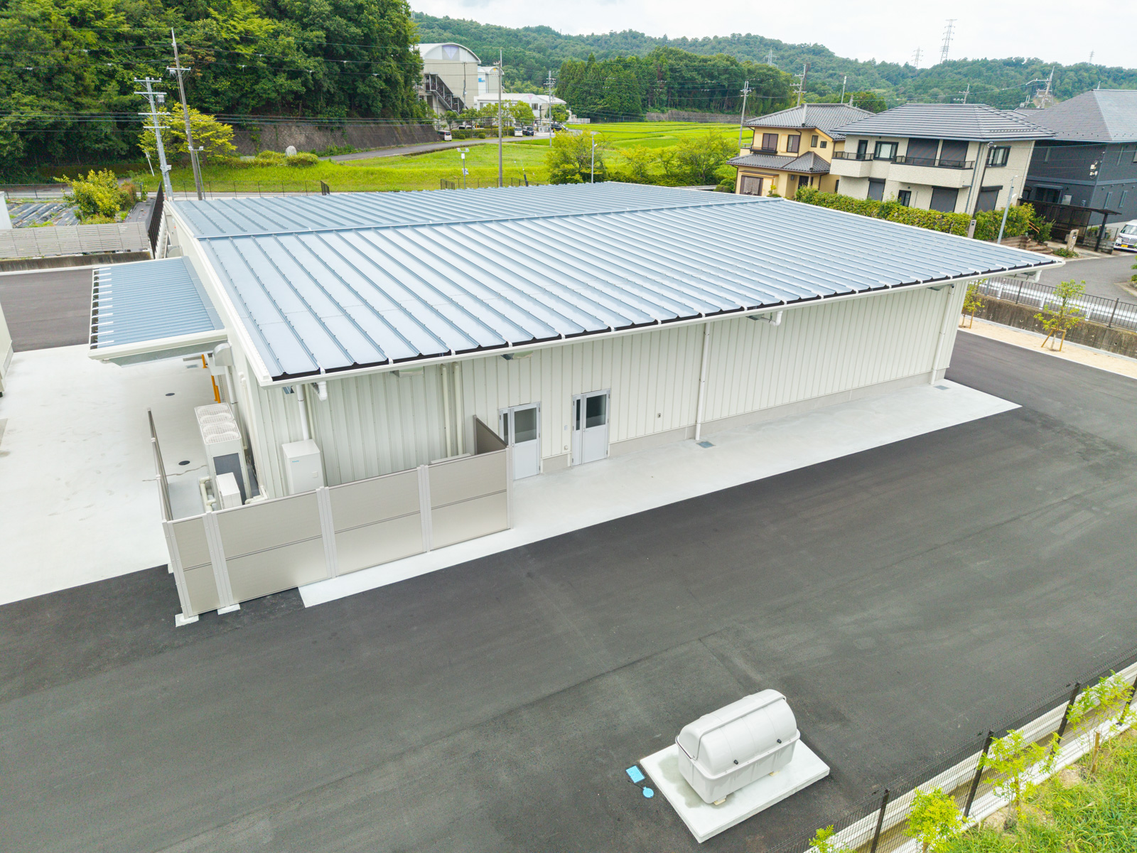 Exterior-4.JPG