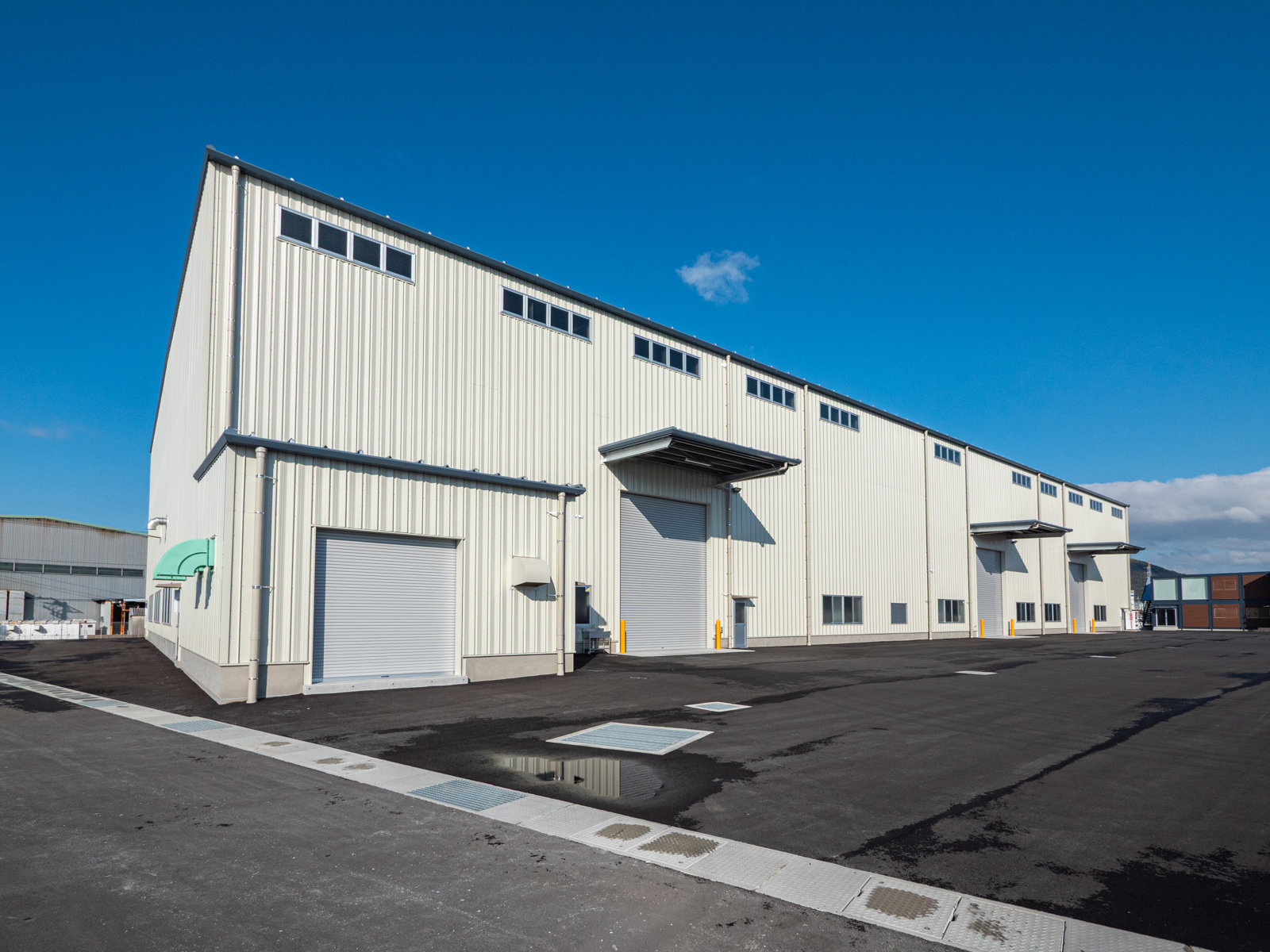 Exterior-5.JPG