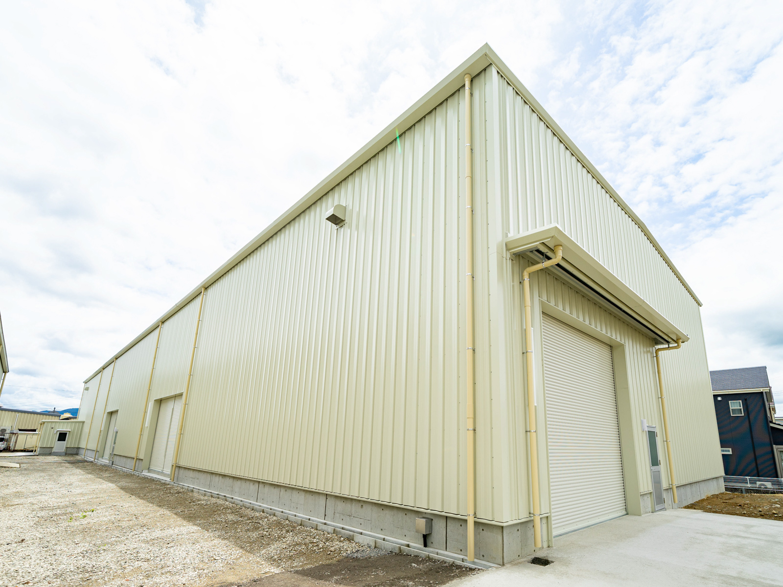 Exterior-5.JPG