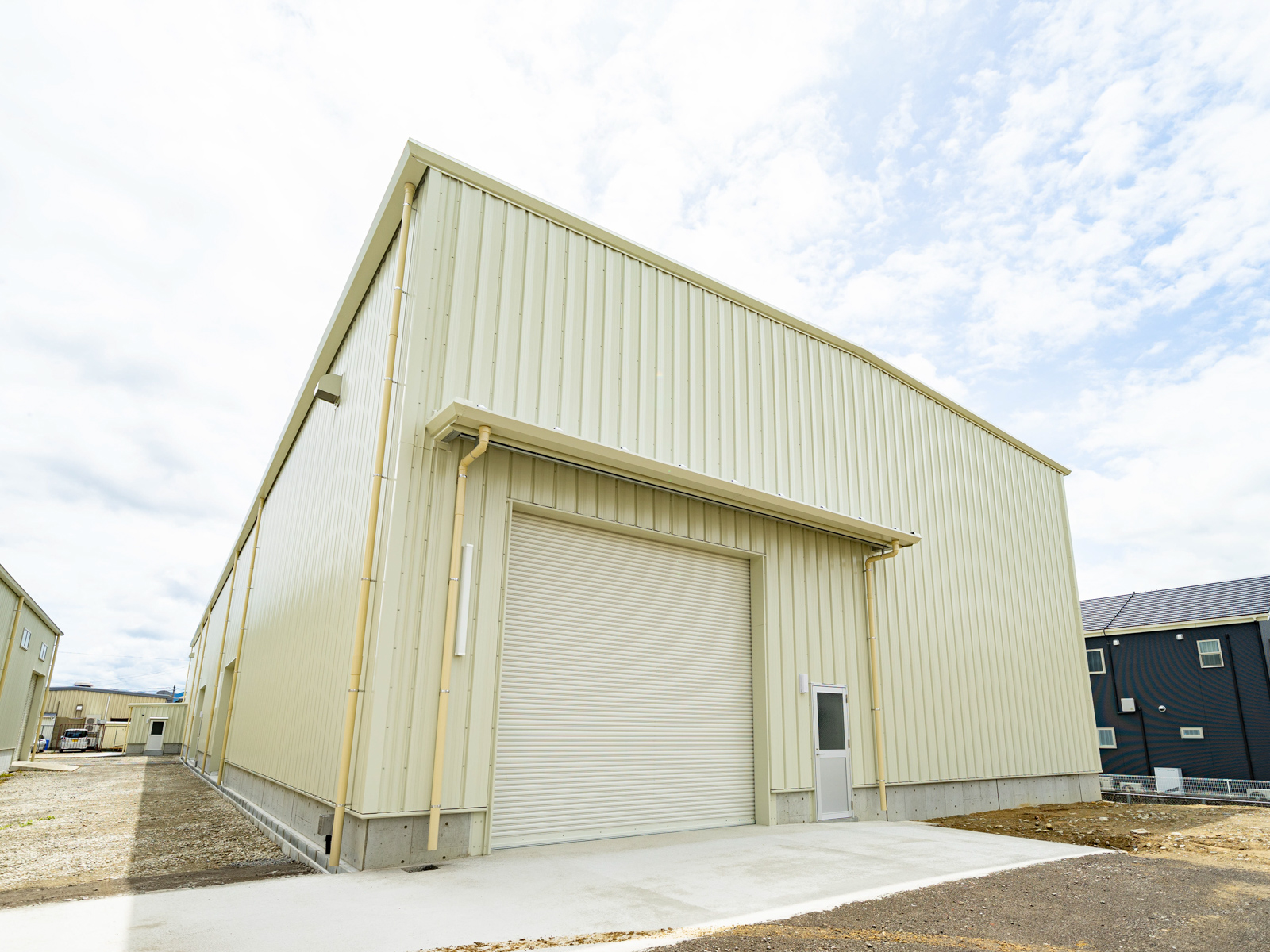 Exterior-4.JPG
