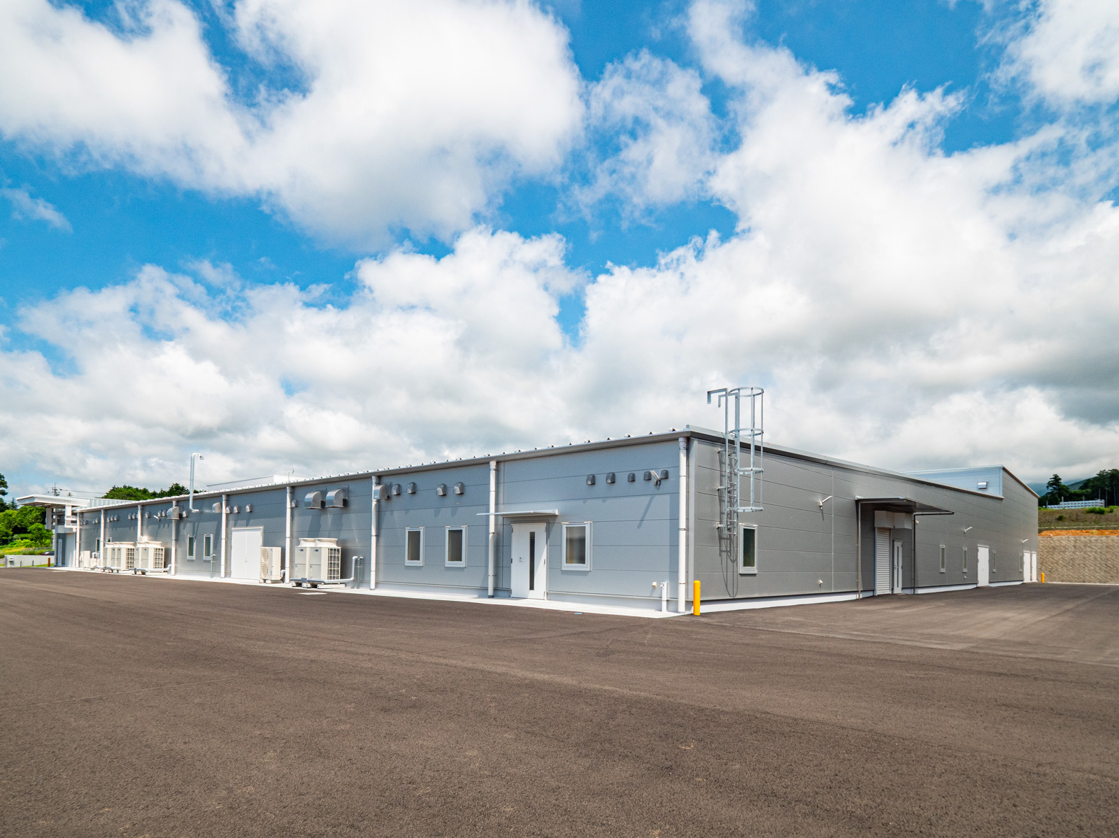 Exterior-5.JPG