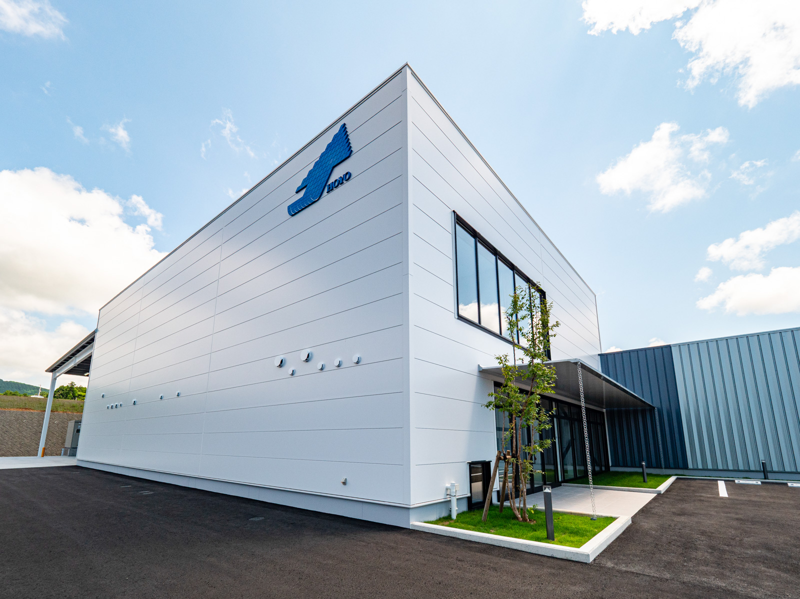 Exterior-5.JPG