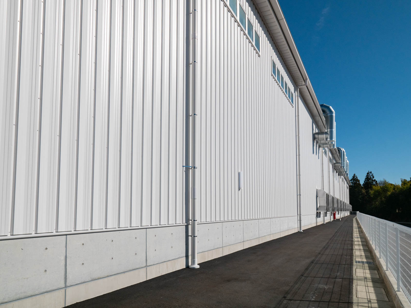 Exterior-5.JPG