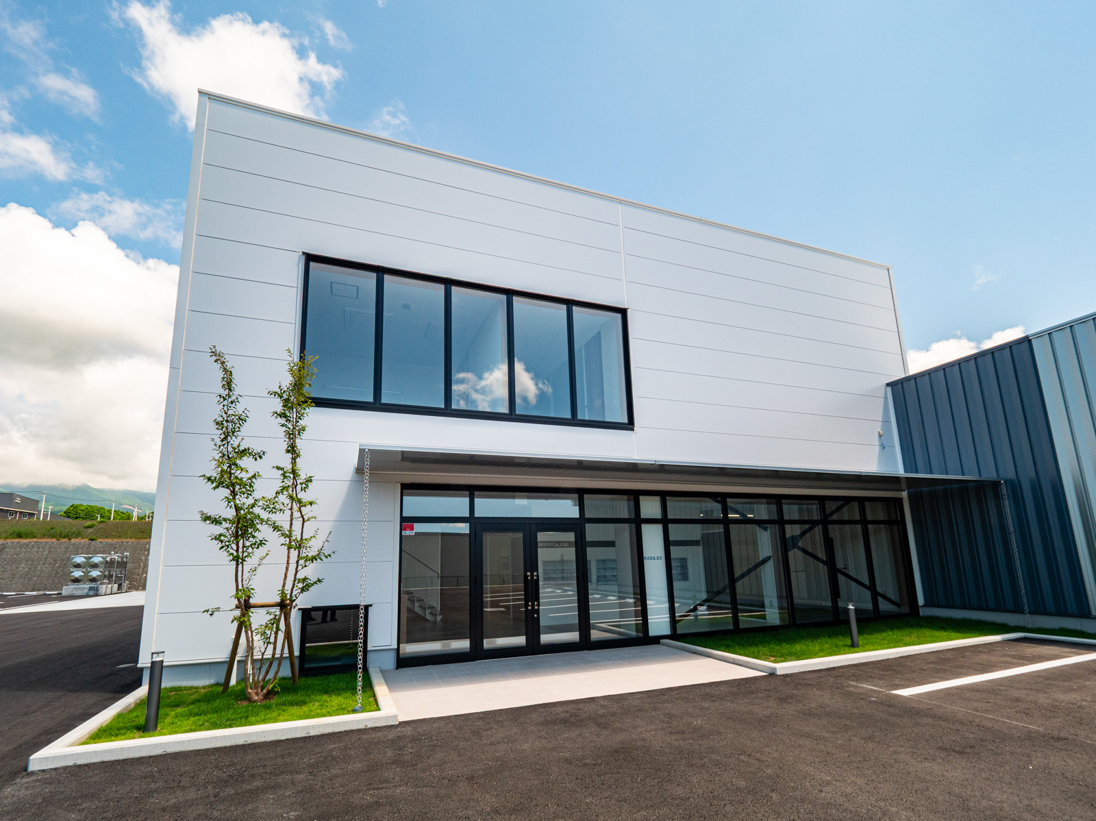 Exterior-5.JPG