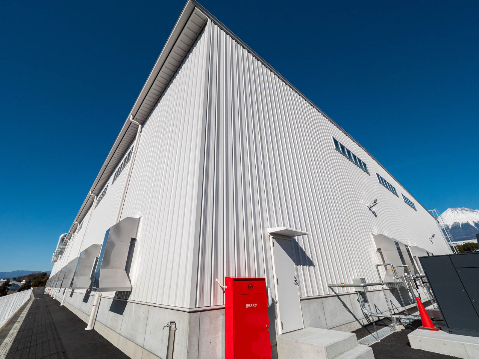 Exterior-5.JPG