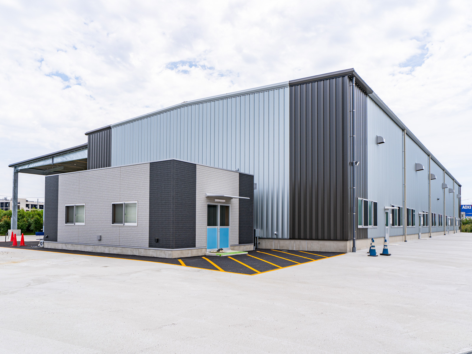 Exterior-5.JPG