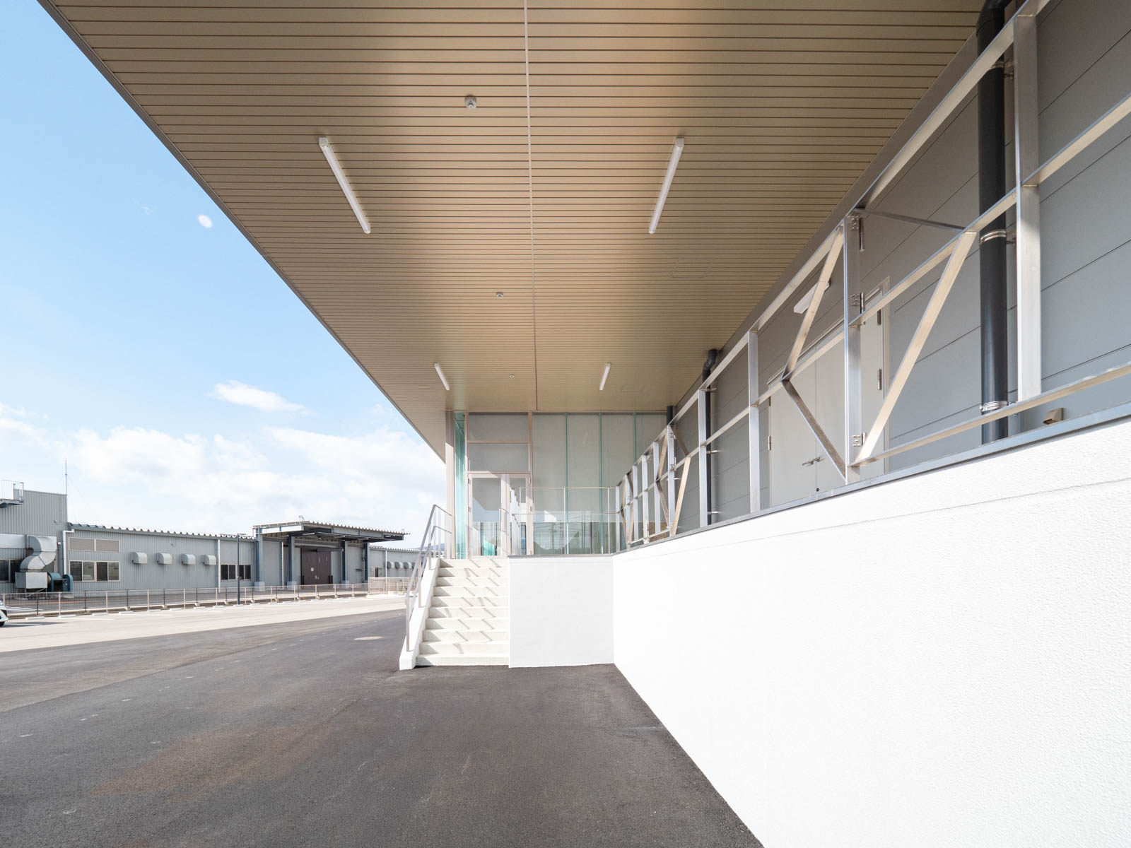 Exterior-5.JPG