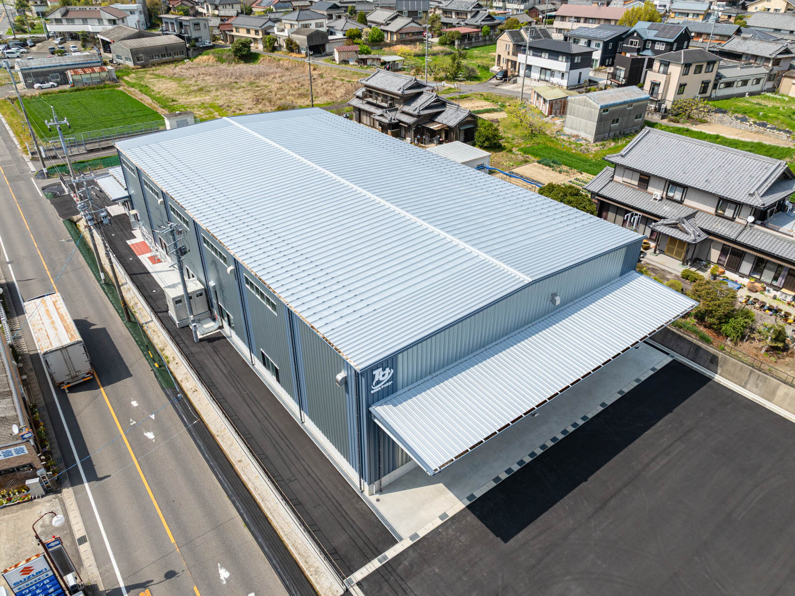 Exterior-4.JPG