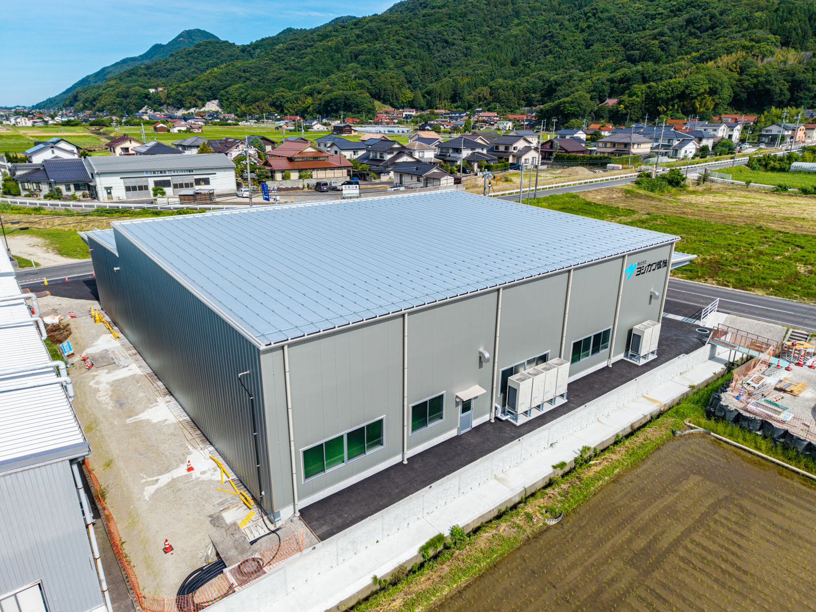Exterior-3.JPG