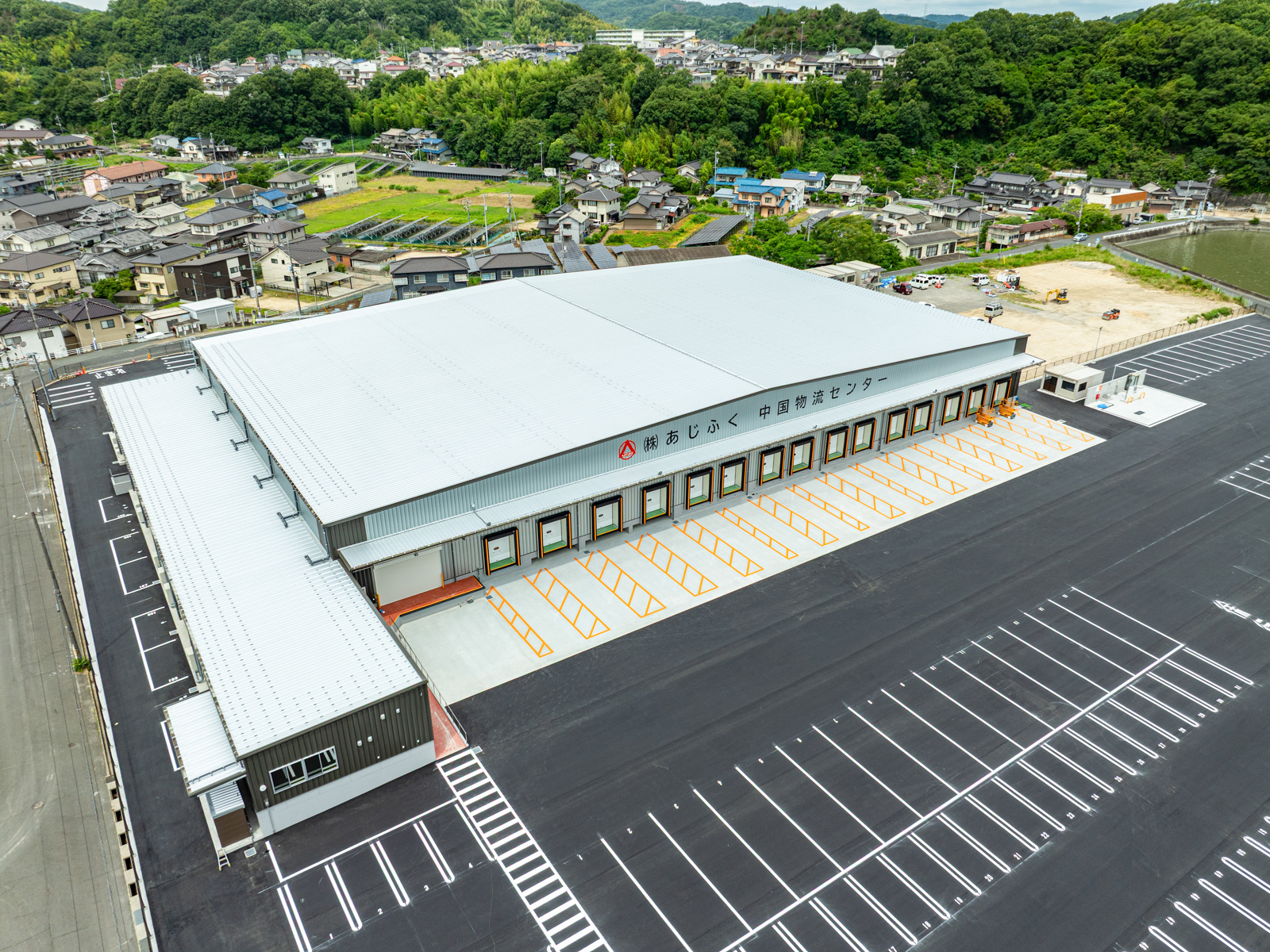 Exterior-1.JPG