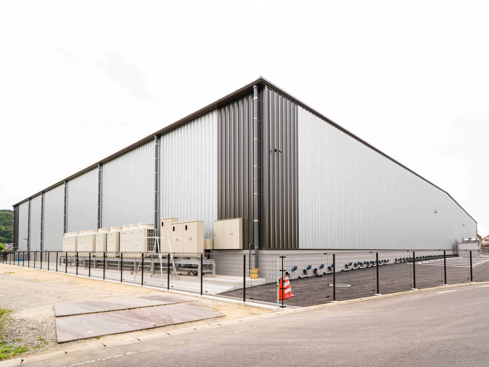 Exterior-5.JPG