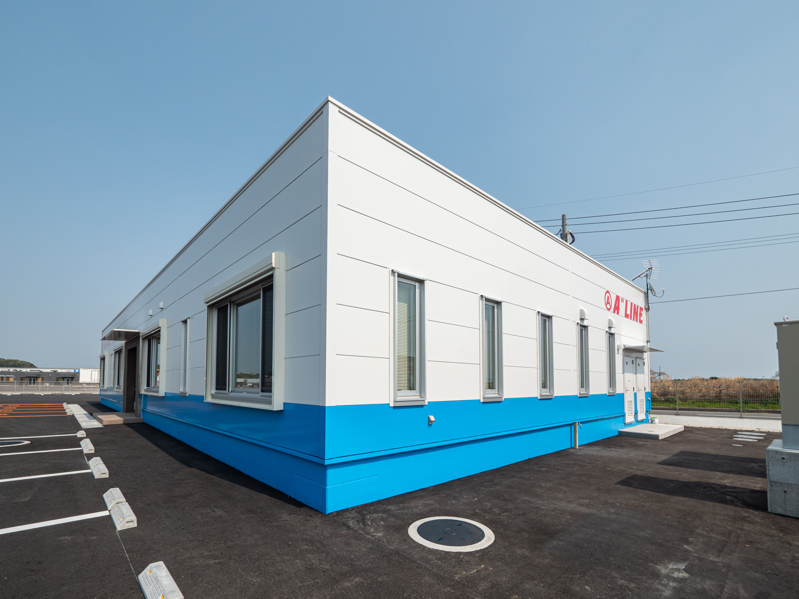 Exterior-5.JPG