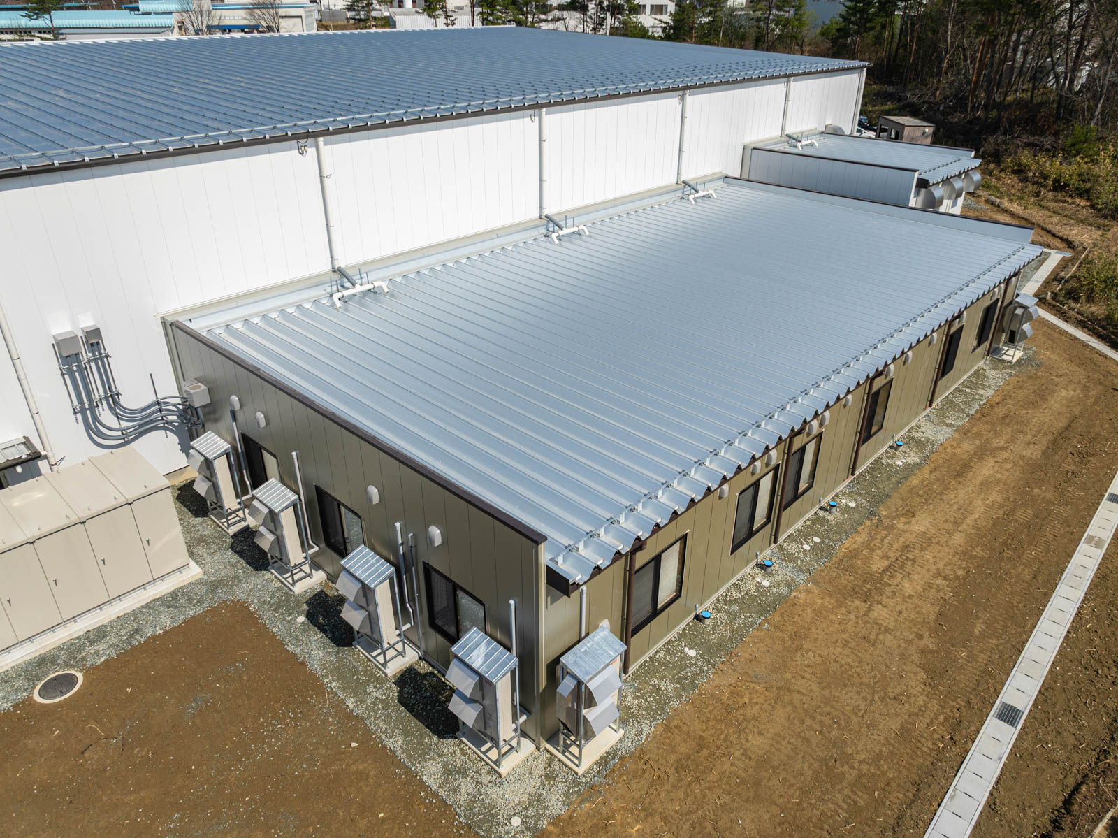 Exterior-5.JPG