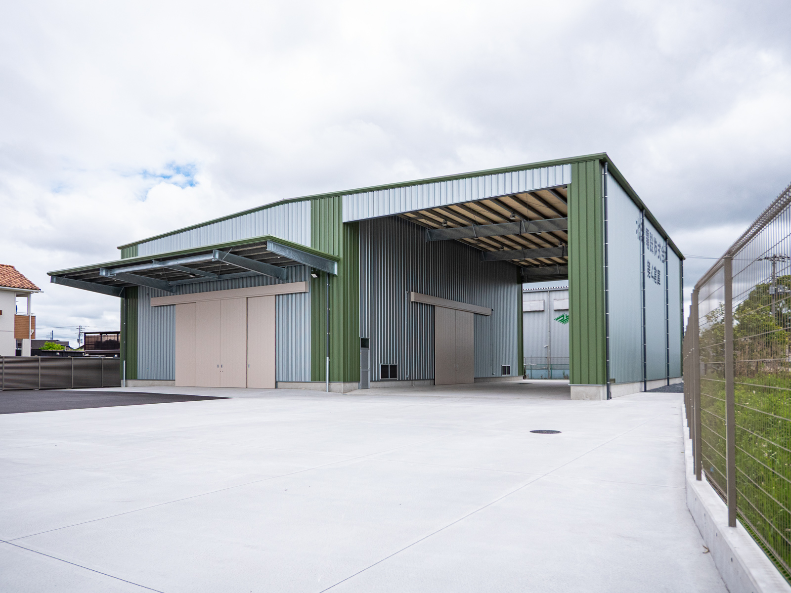 Exterior-5.JPG