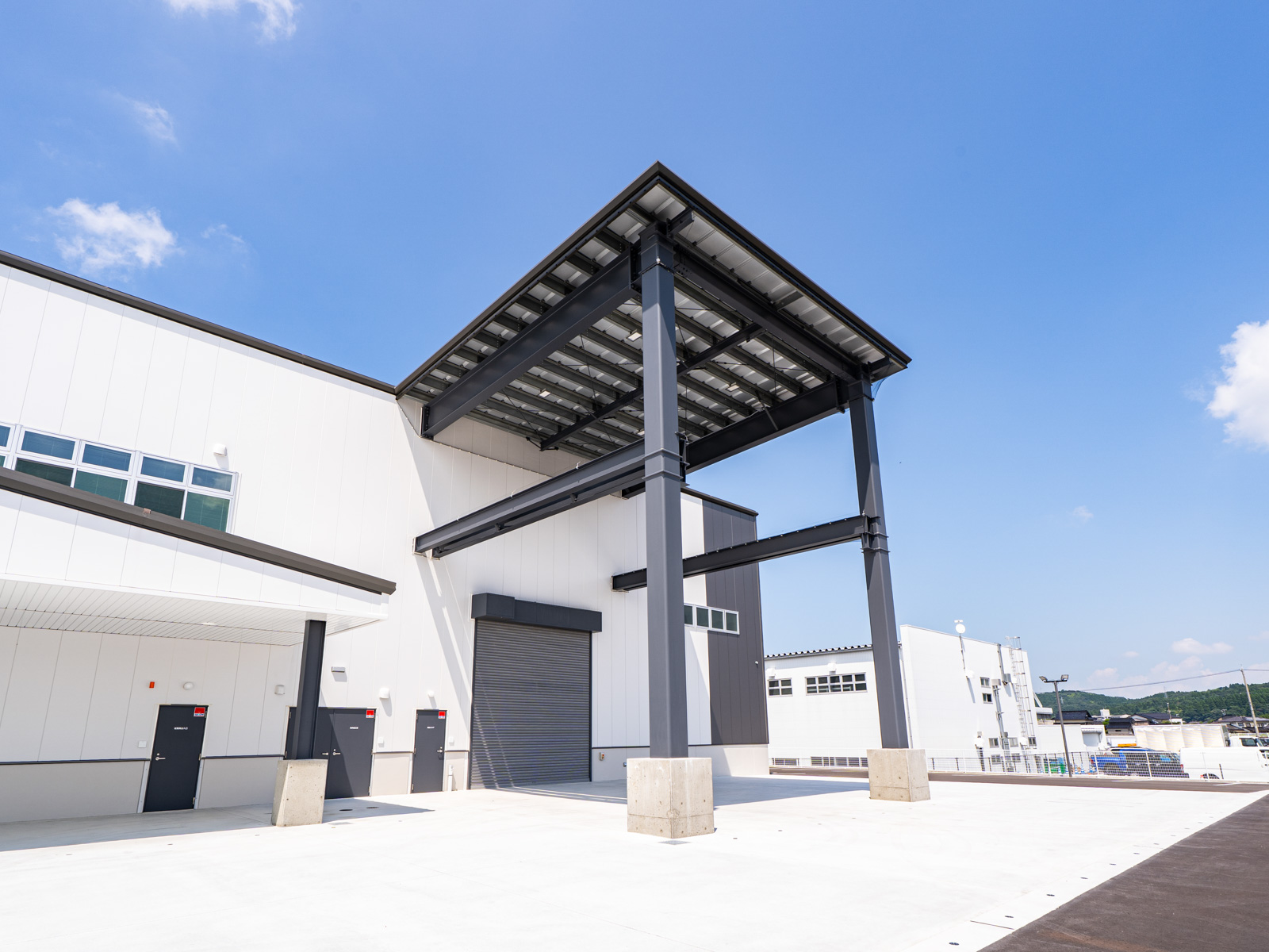 Exterior-5.JPG