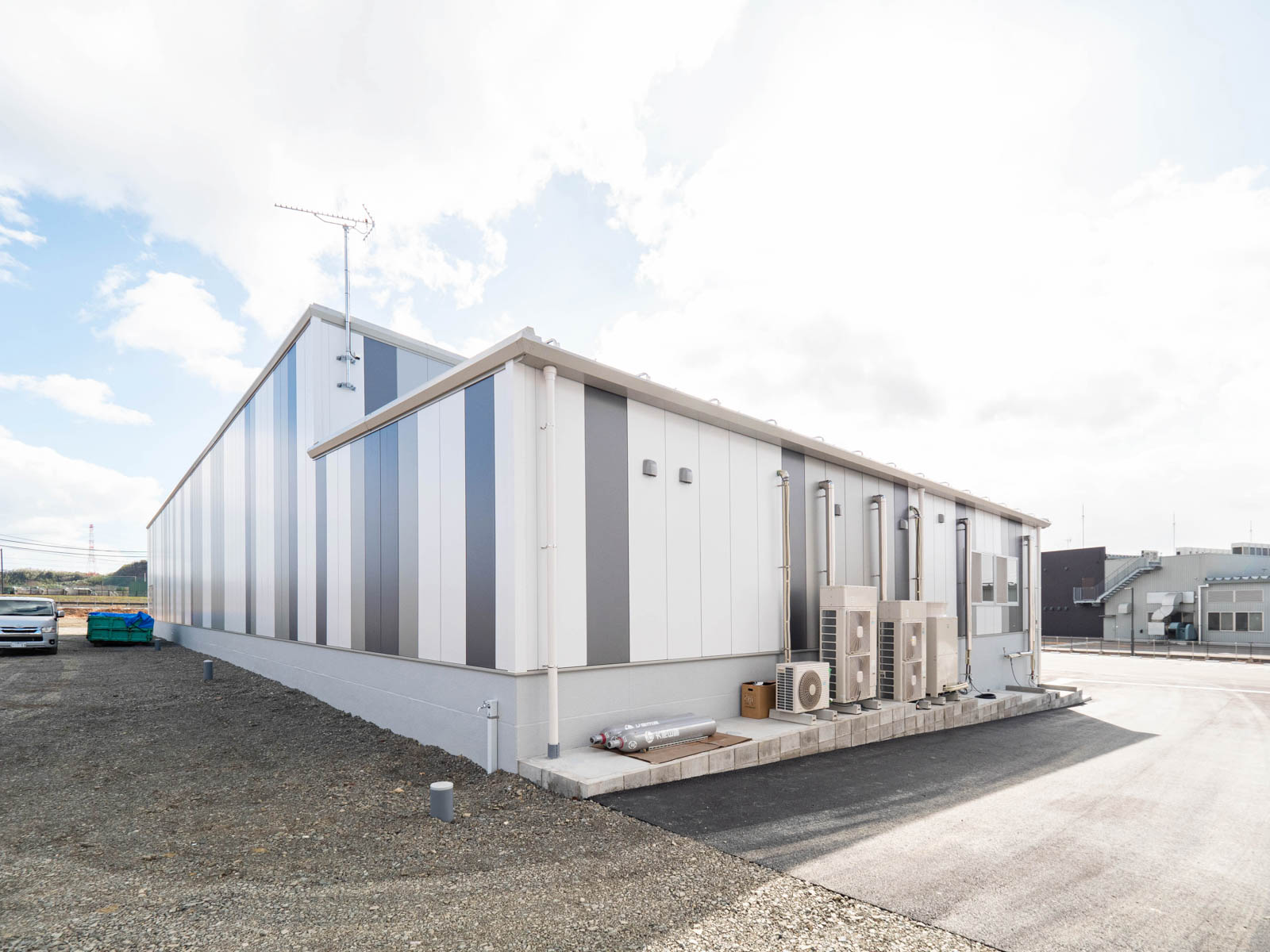 Exterior-5.JPG