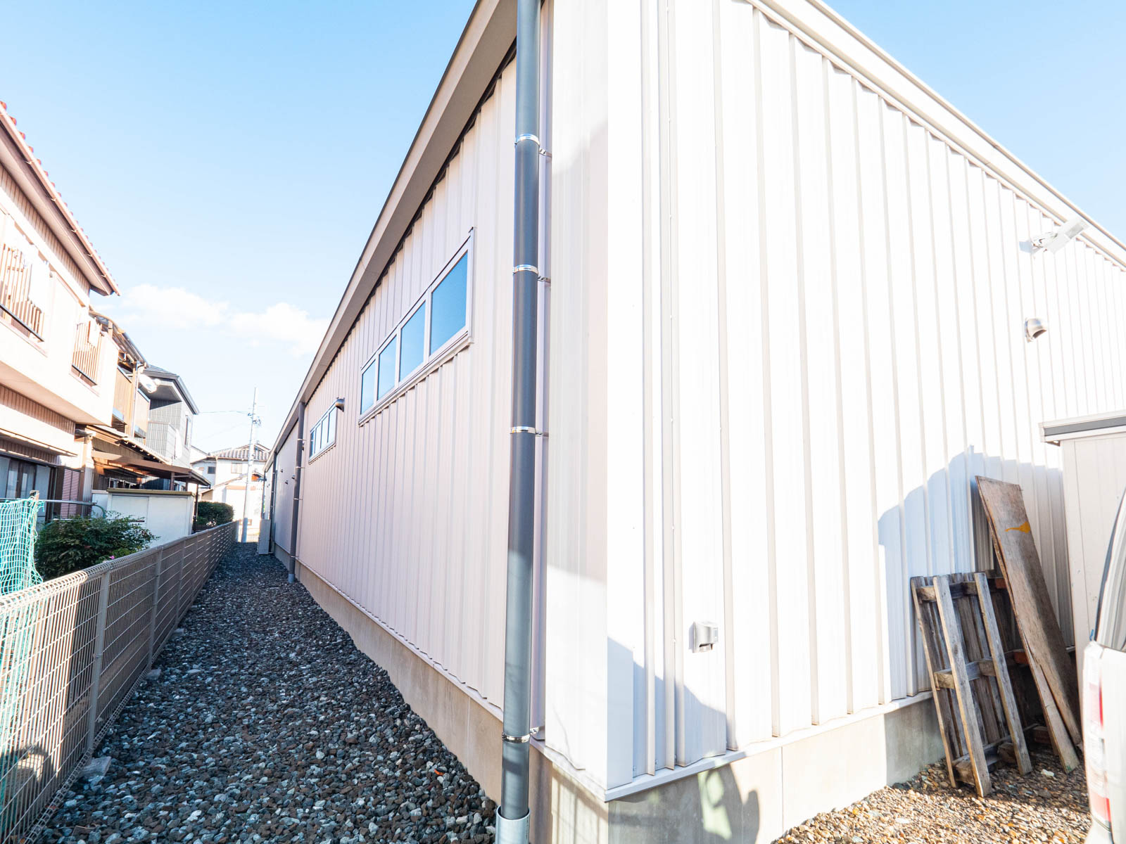 Exterior-5.JPG
