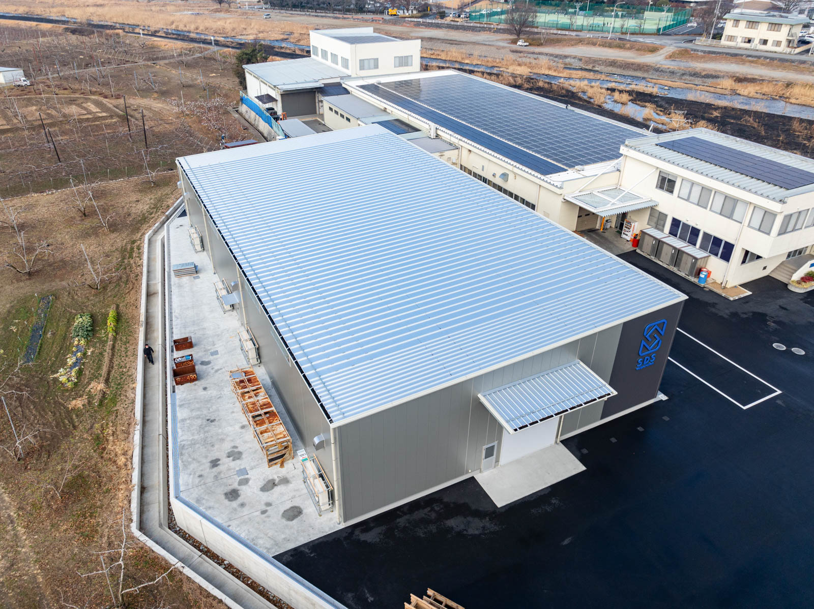 Exterior-4.JPG