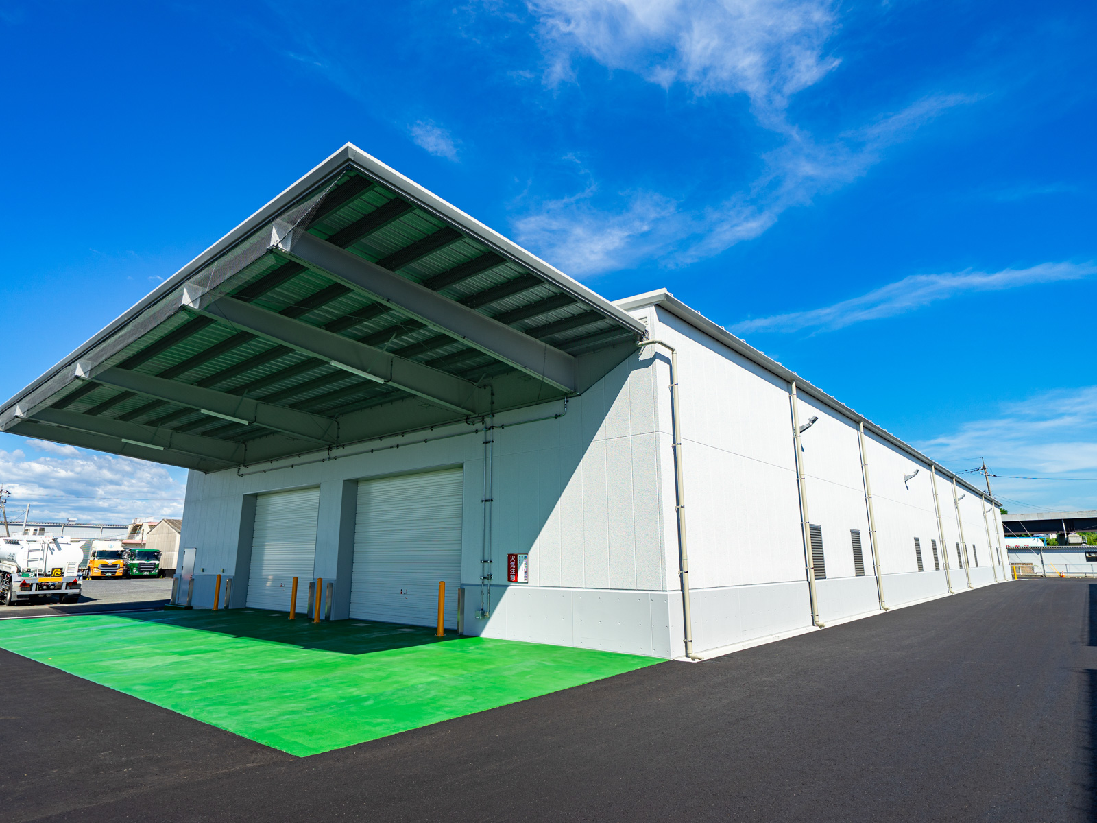 Exterior-3.JPG