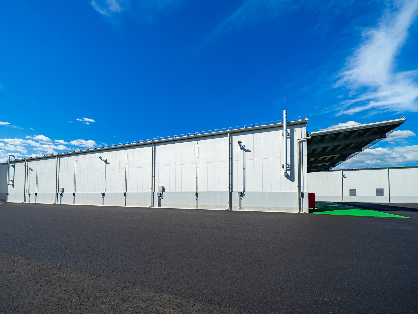 Exterior-5.JPG