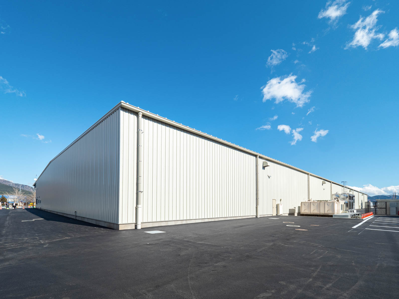 Exterior-5.JPG