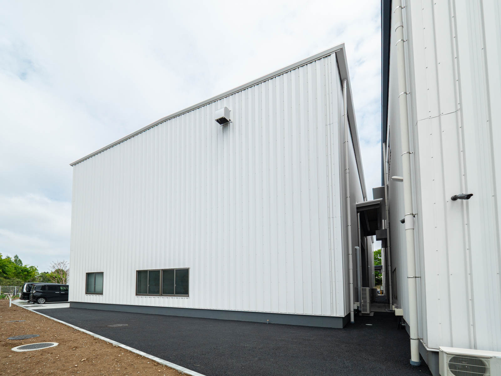 Exterior-5.JPG