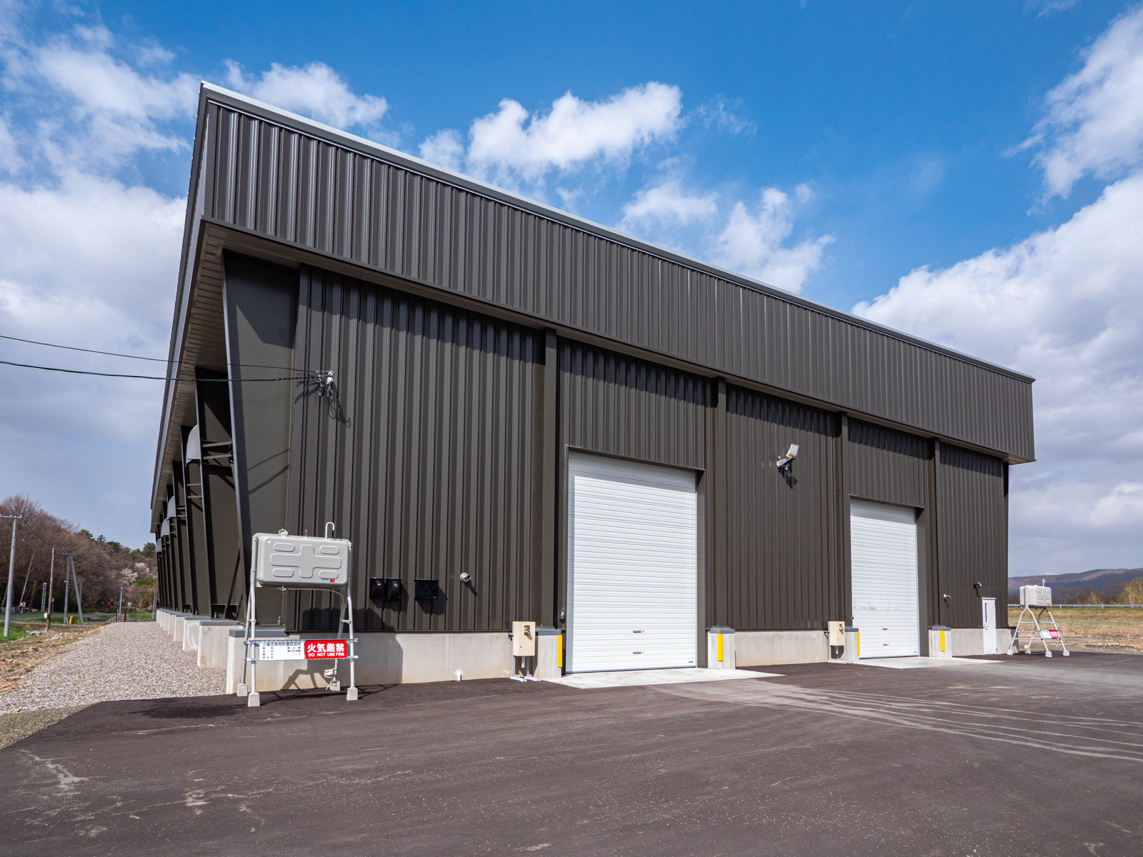 Exterior-5.JPG