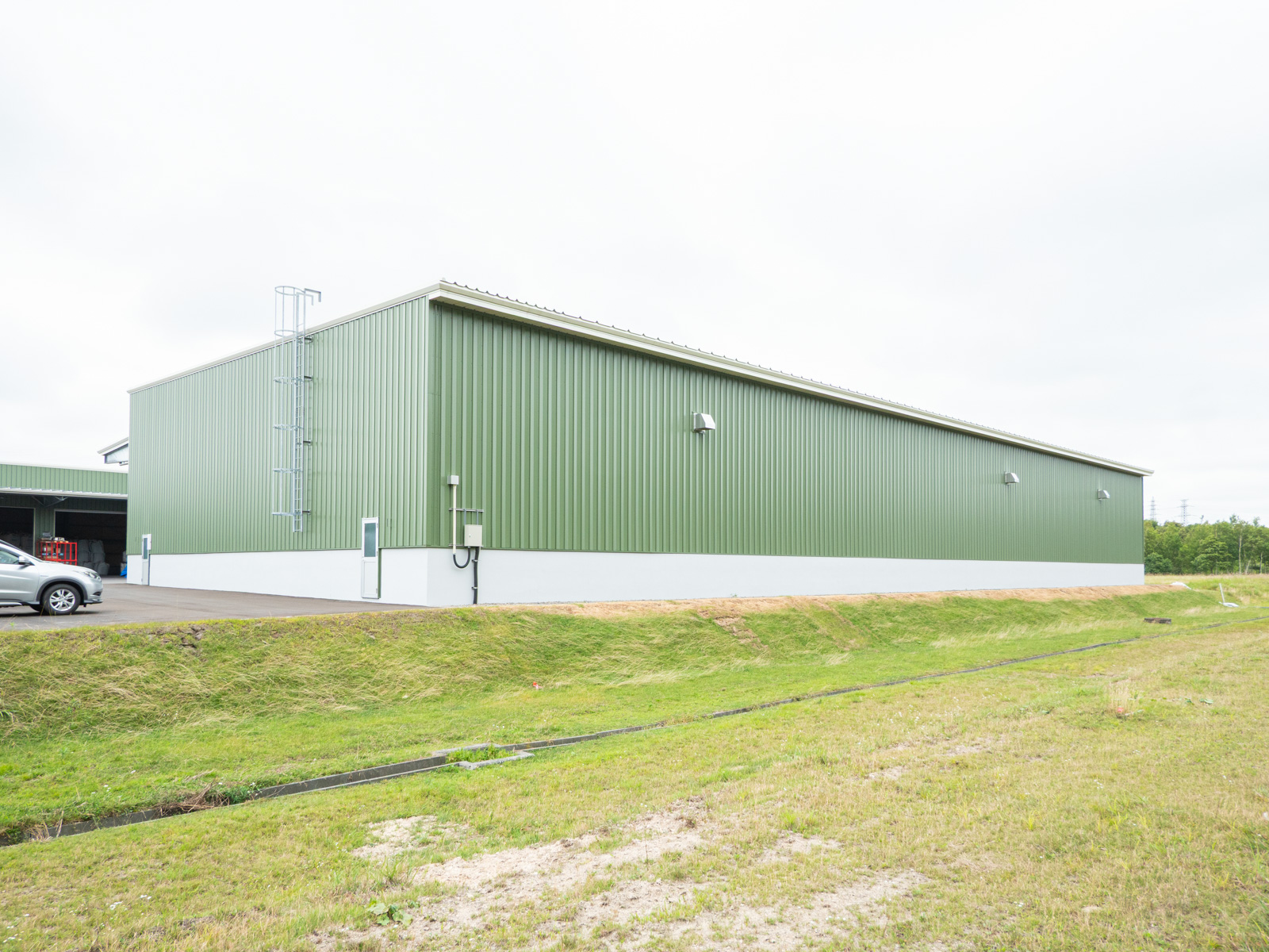 Exterior-5.JPG