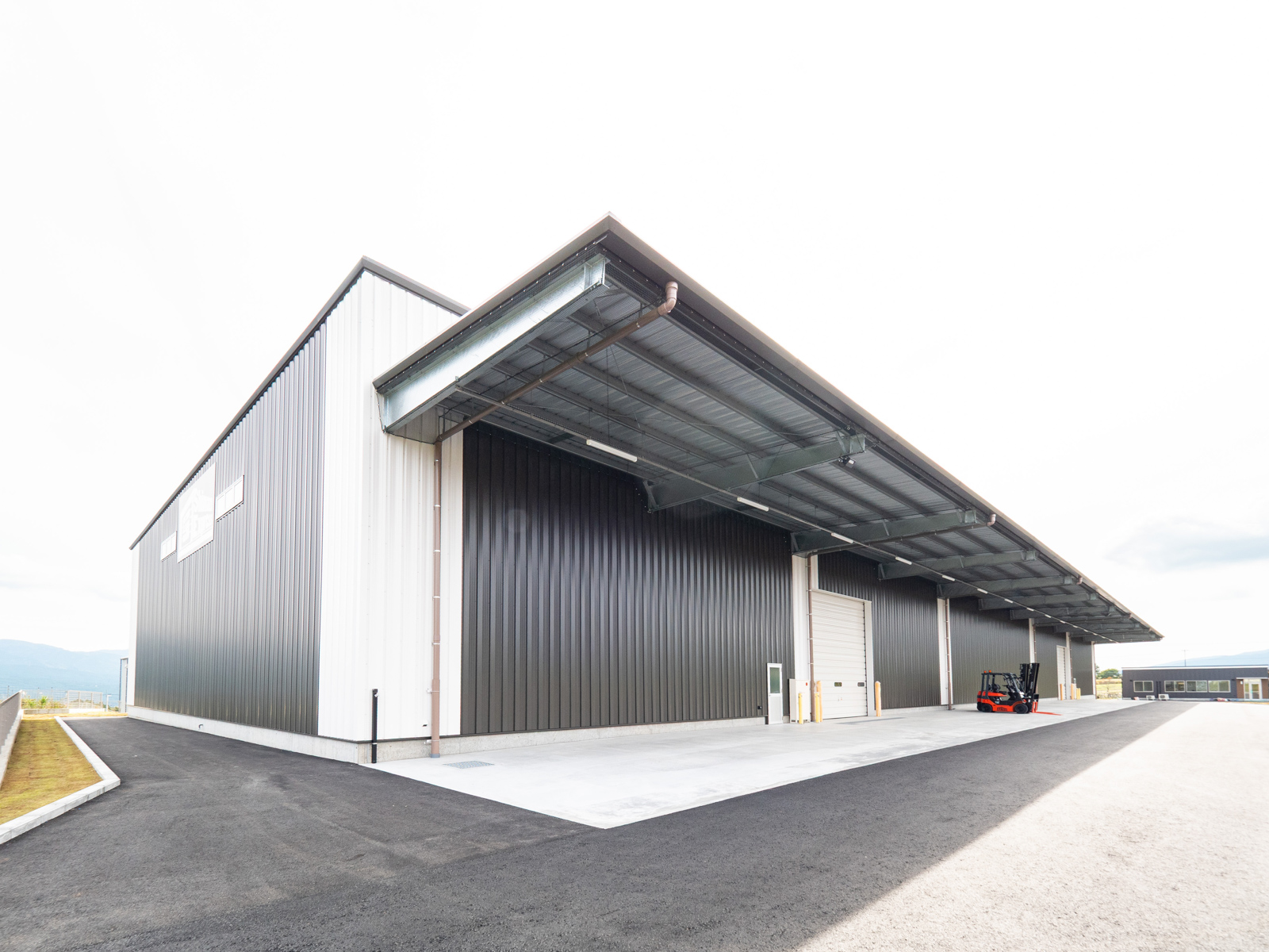 島津急送株式会社 富士山物流センター