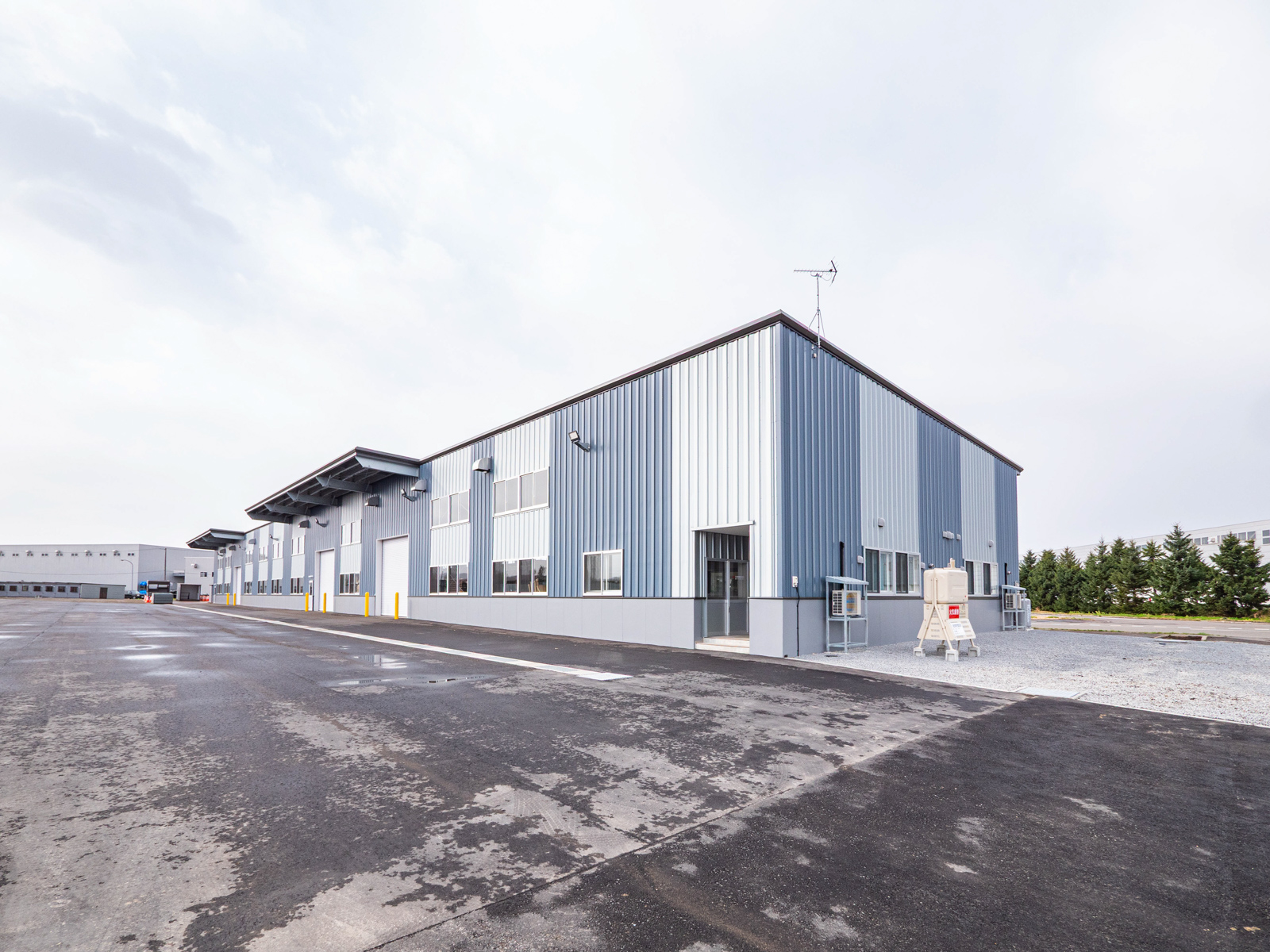 Exterior-5.JPG