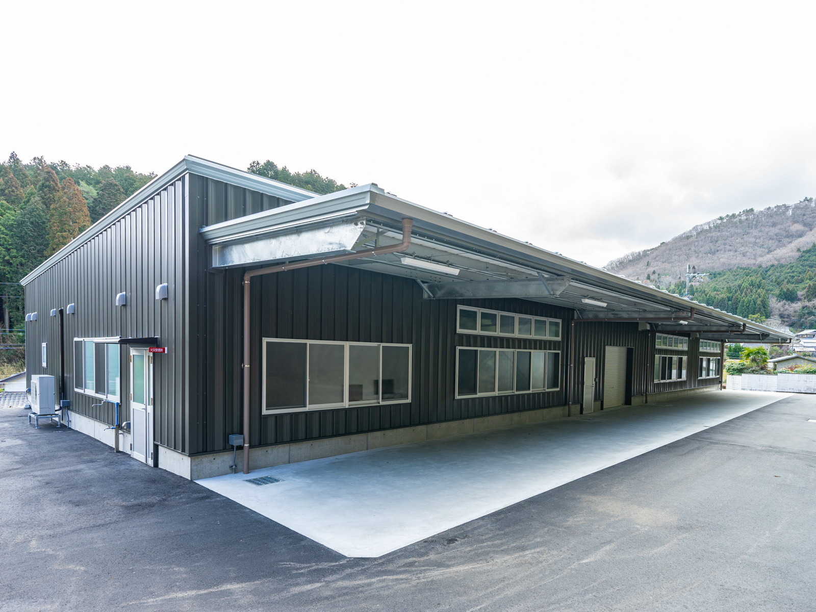 Exterior-5.JPG