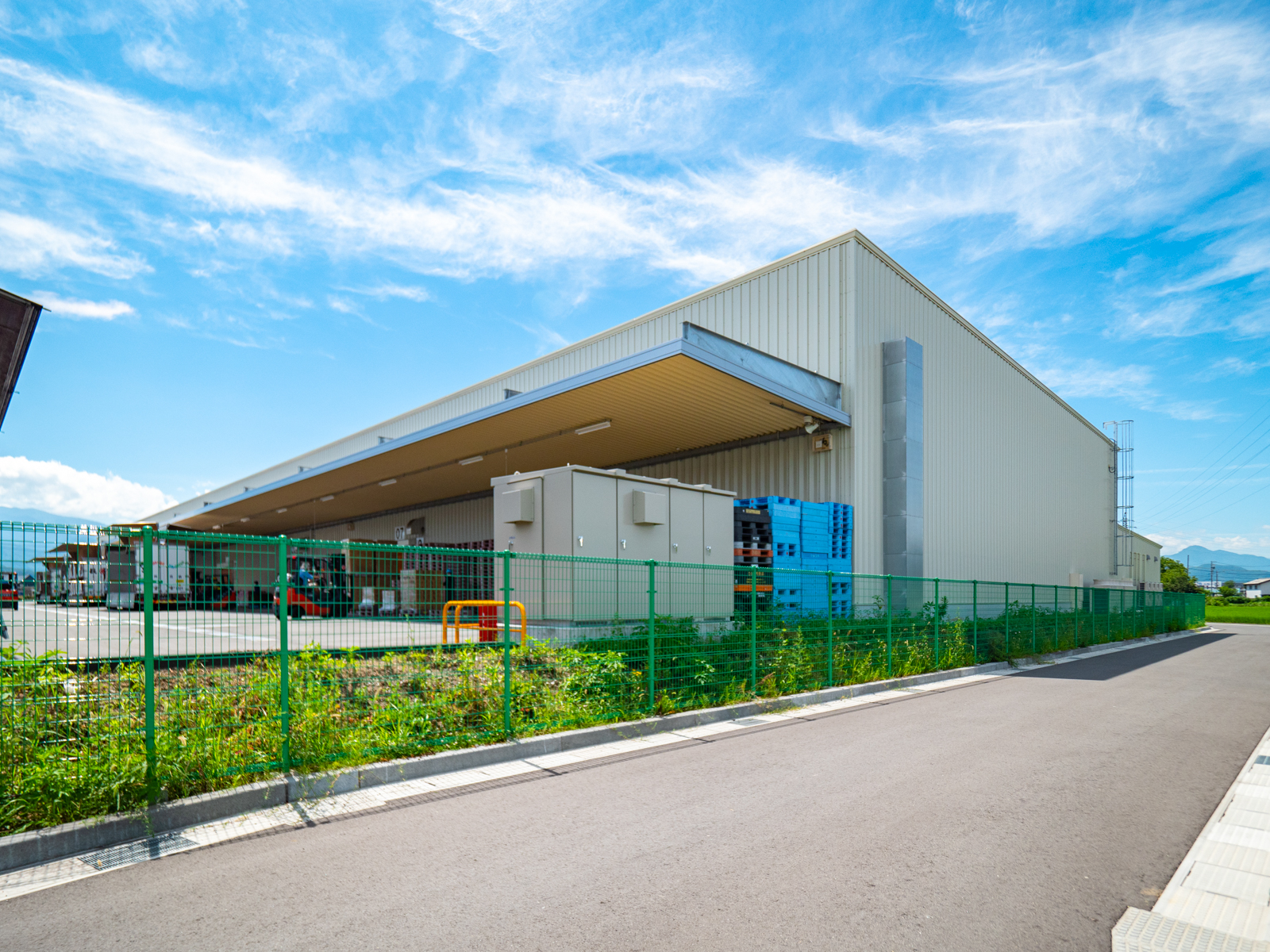 Exterior-5.JPG