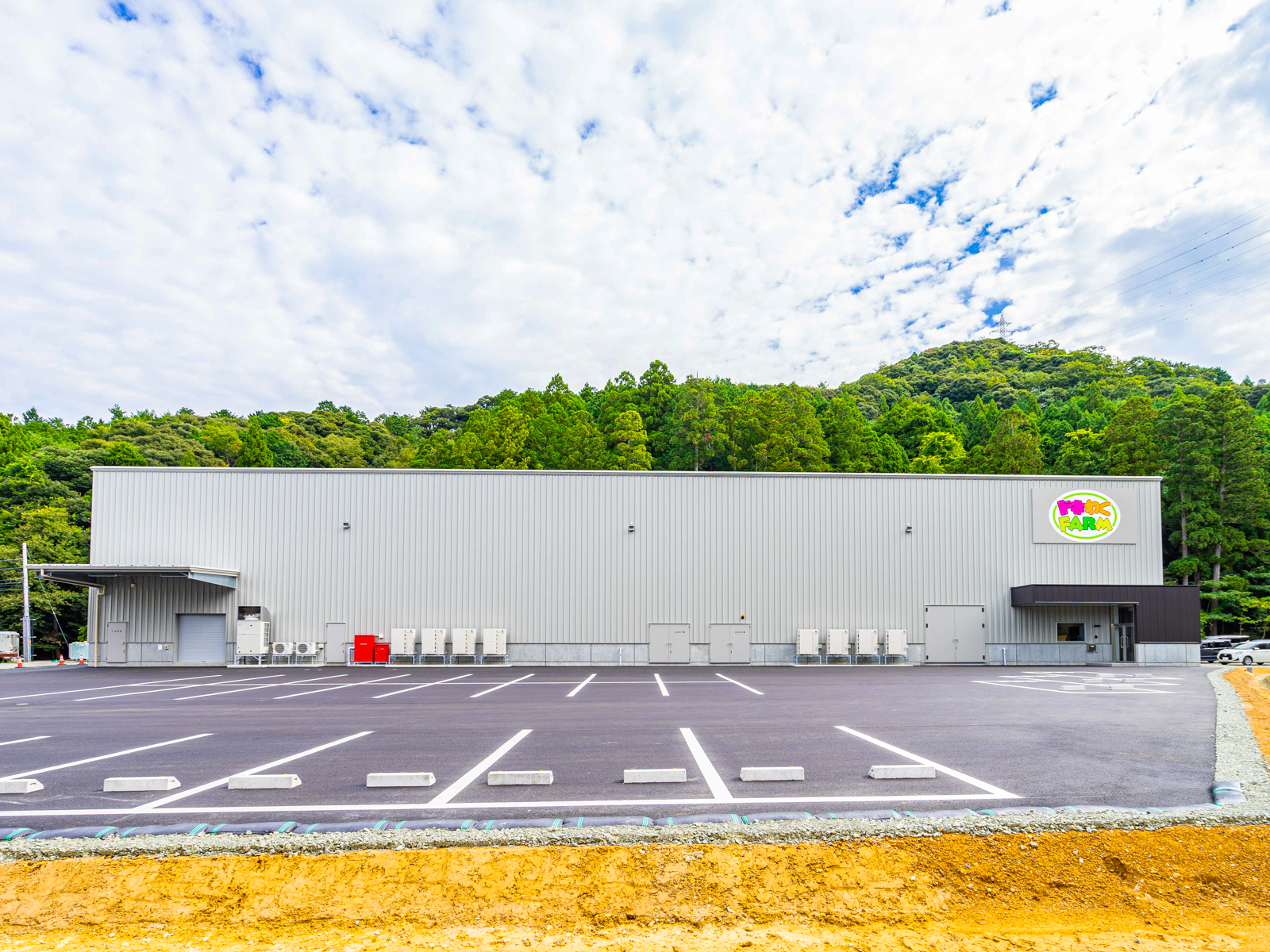 Exterior-3.JPG