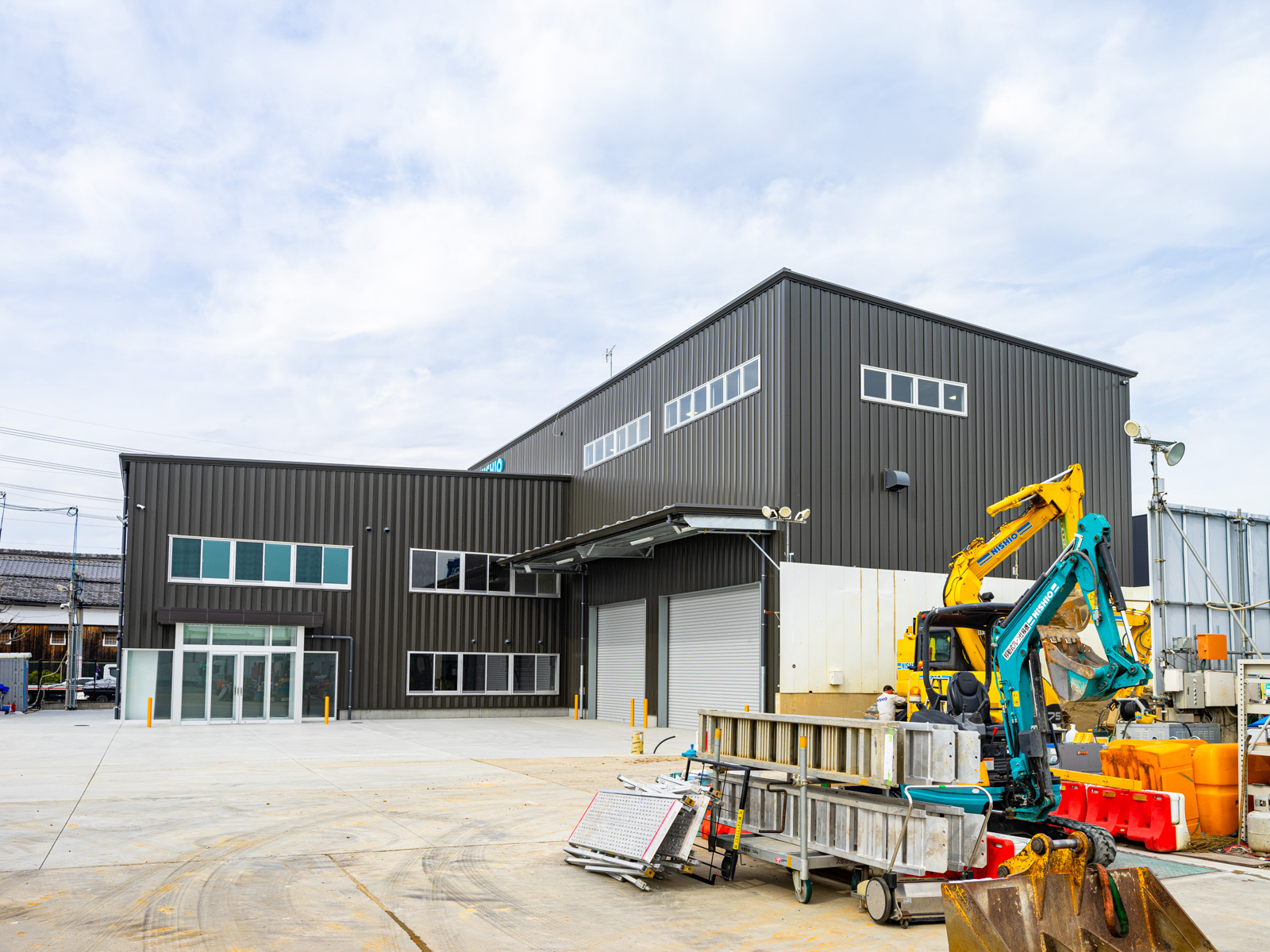 Exterior-5.JPG
