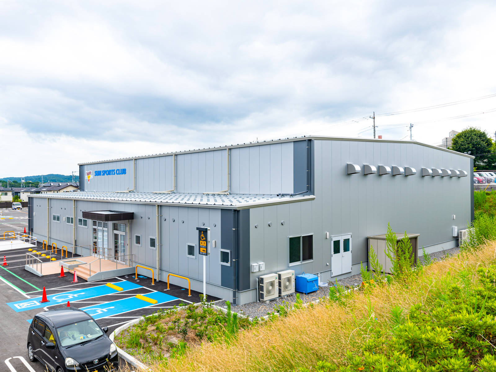 Exterior-3.JPG