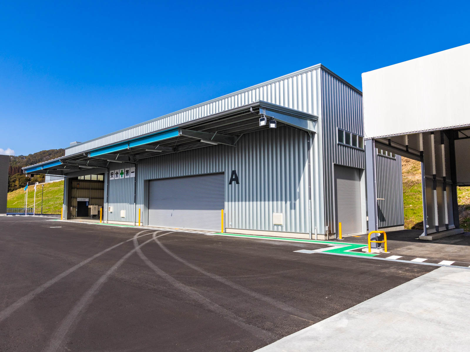 Exterior-3.JPG