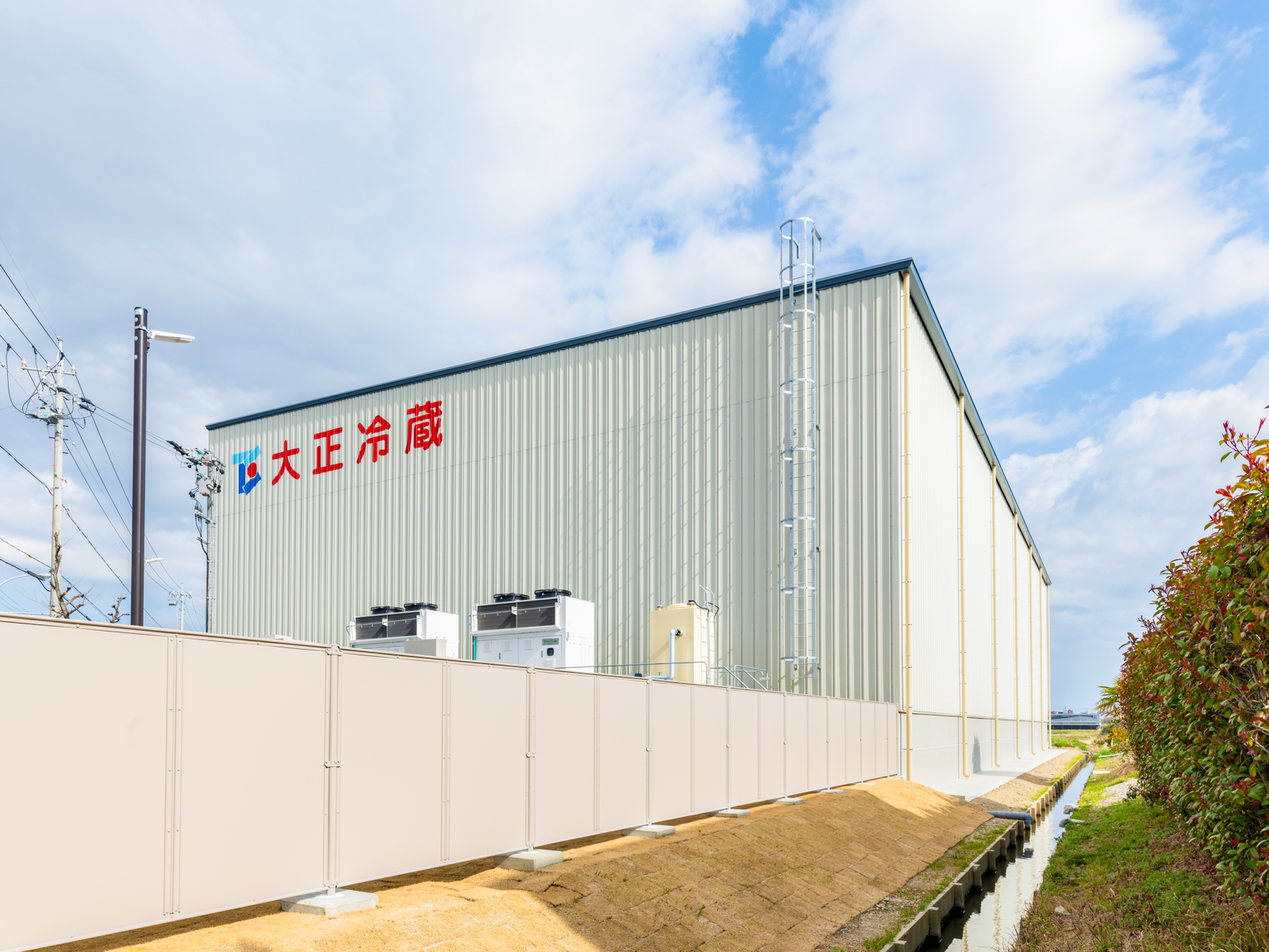 Exterior-4.JPG