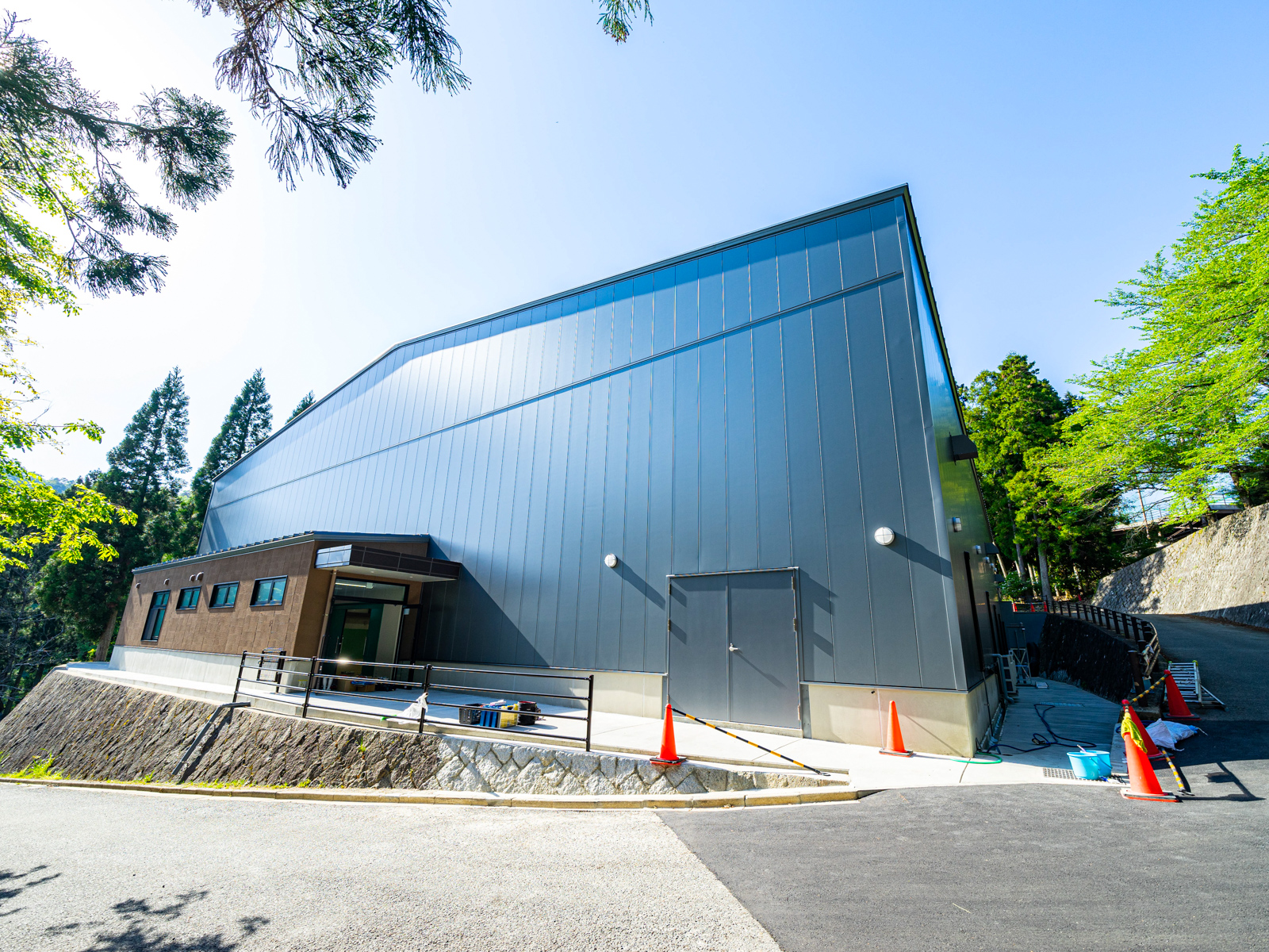 Exterior-4.JPG